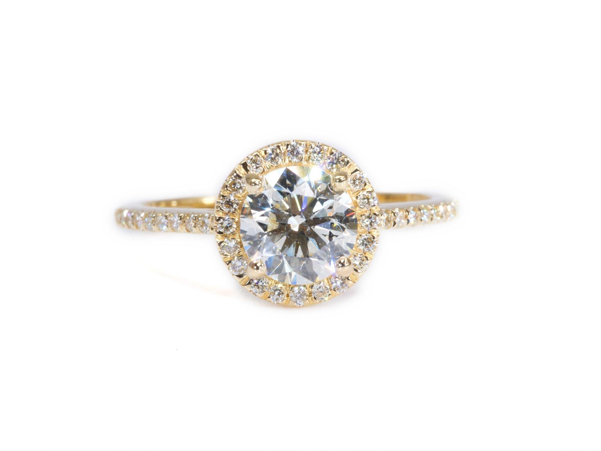 Beautiful 18K Yellow Gold Ring with 1.20 Ct Natural Diamonds, AIG Certificate 3