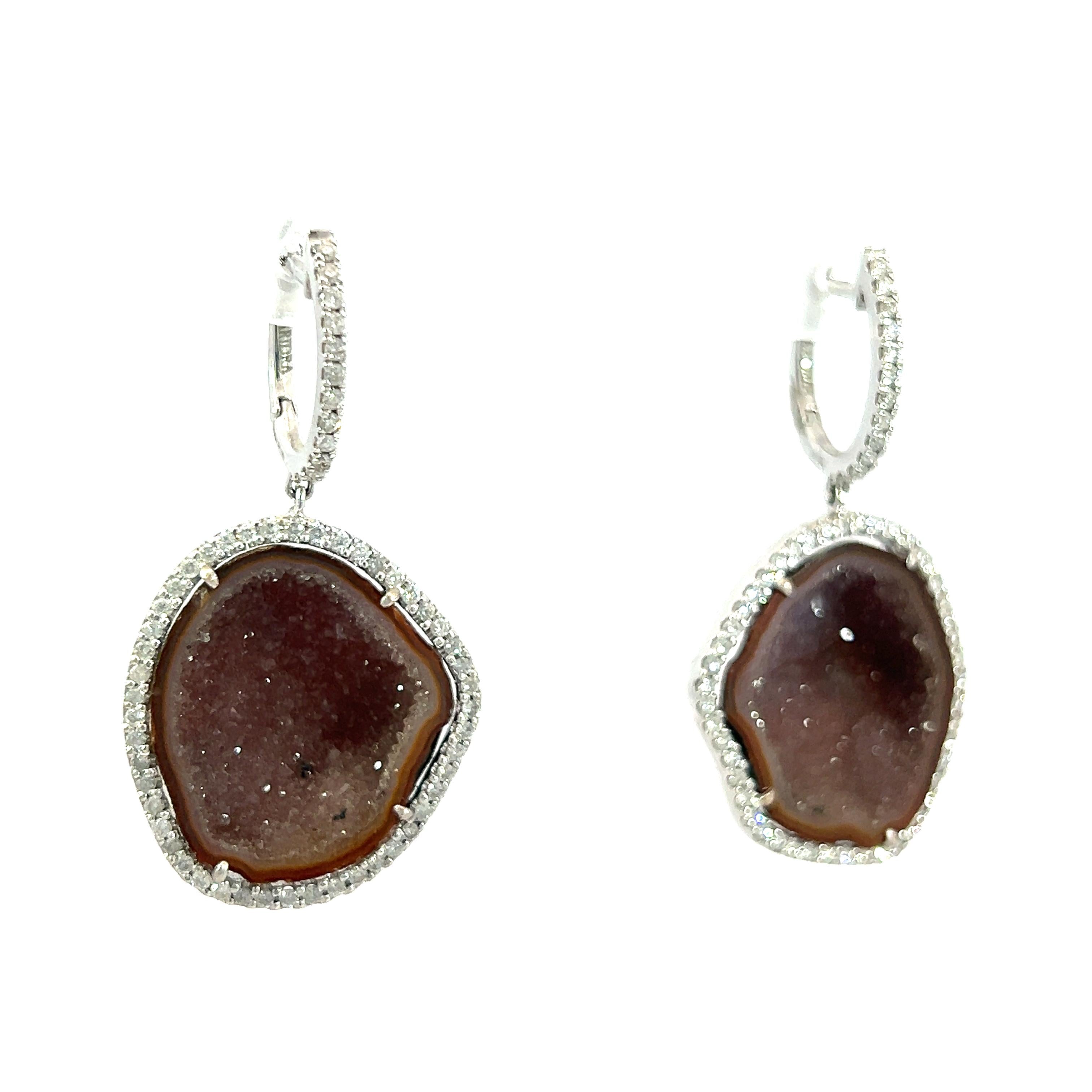 Beautiful 18Kt natural Druzy quartz and diamonds earrings In New Condition For Sale In New York, NY