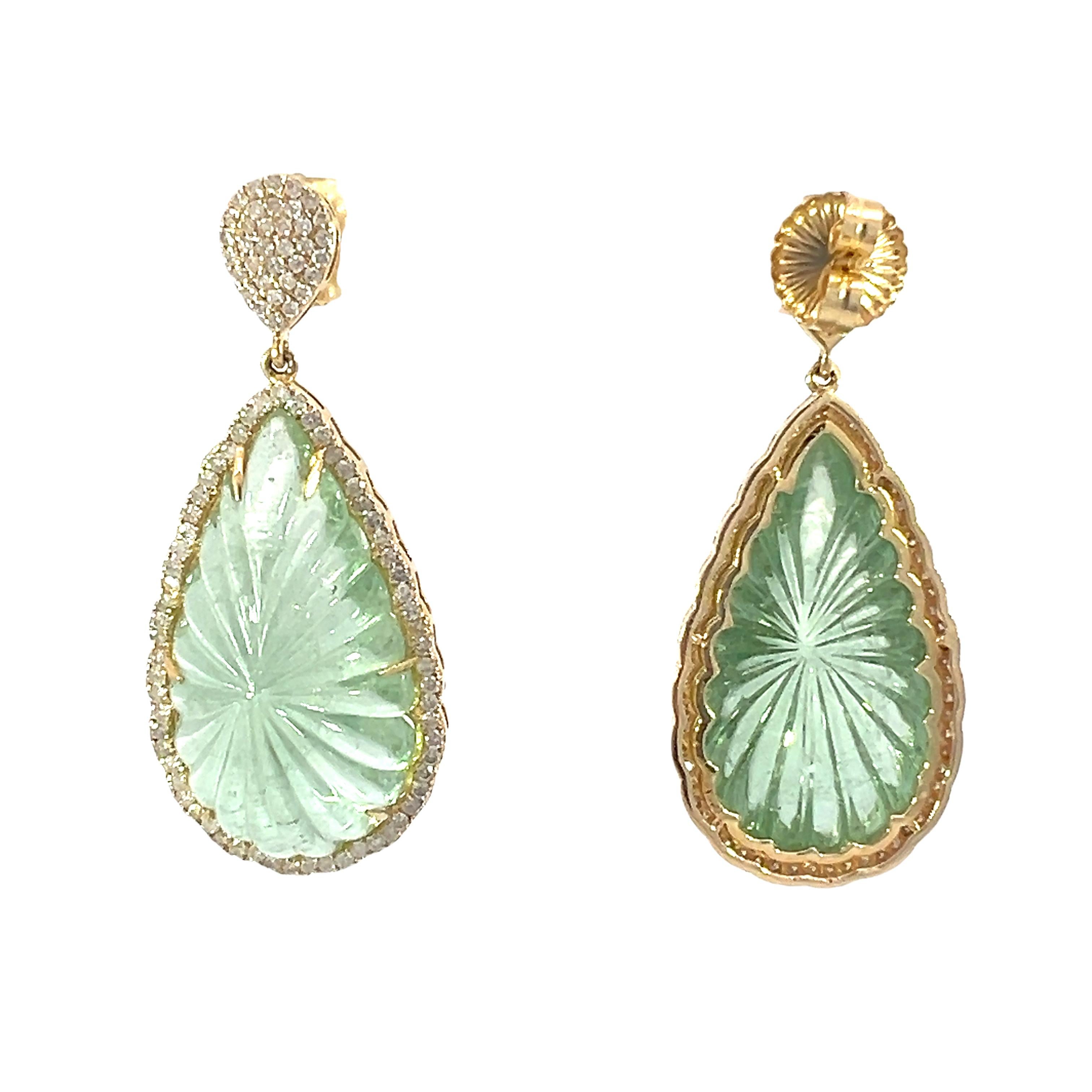 Beautiful 18Kt natural green aquamarine and diamond earrings For Sale 1
