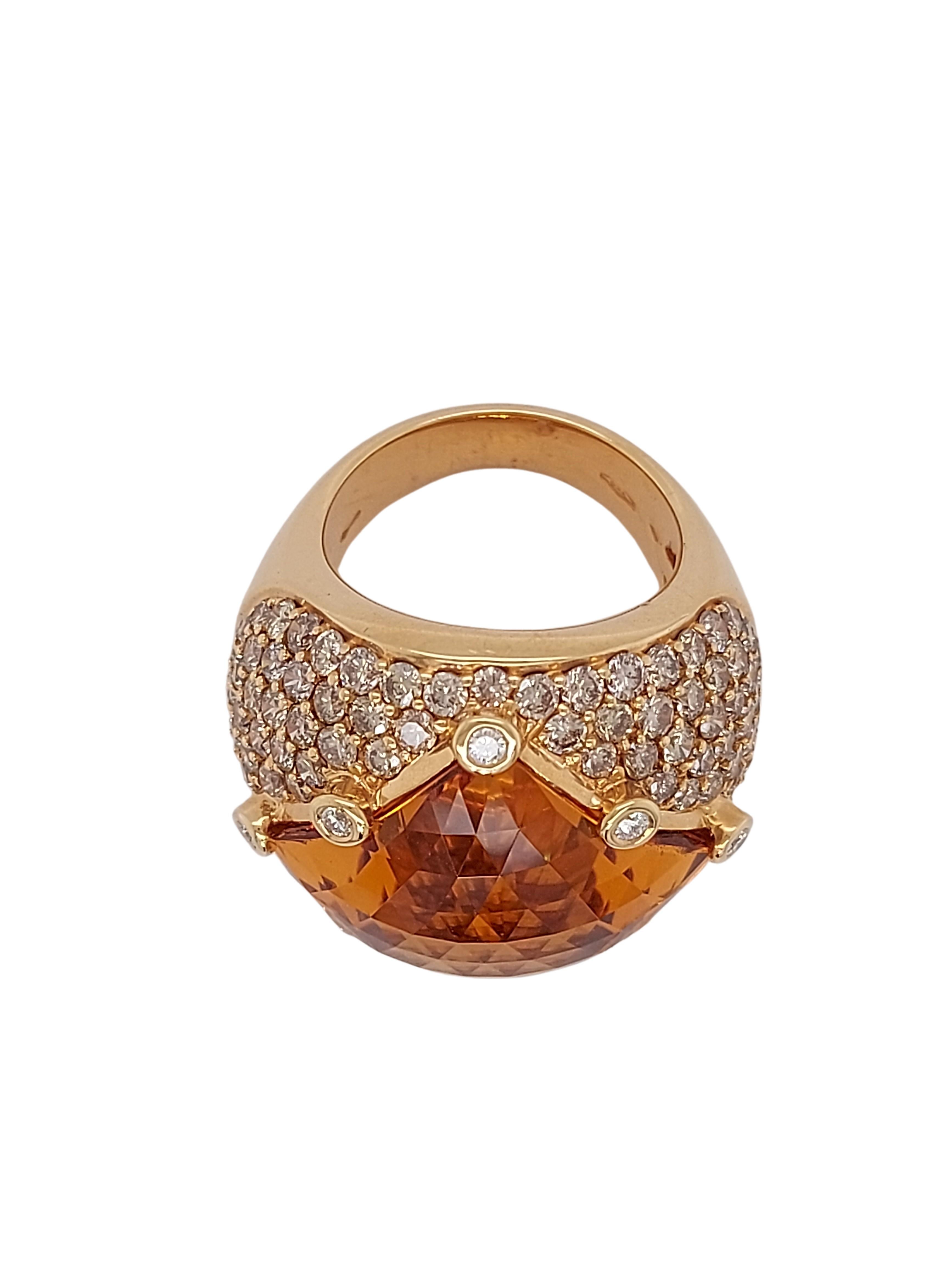 Women's or Men's Beautiful 18kt Pink Gold Ring with Large 22.50 Ct Citrine and 5.25 Ct Diamonds For Sale