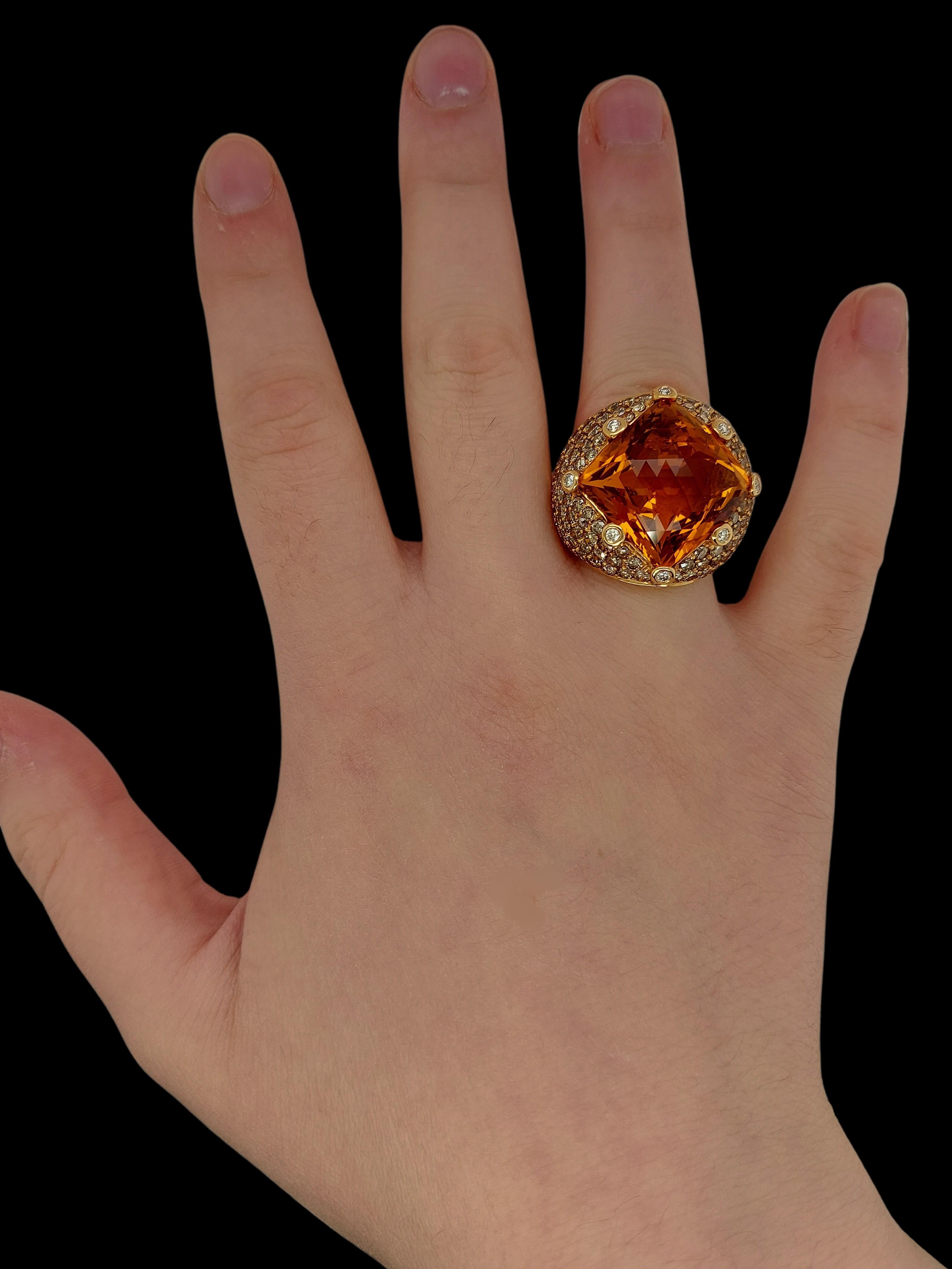 Beautiful 18kt Pink Gold Ring with Large 22.50 Ct Citrine and 5.25 Ct Diamonds For Sale 1