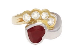 Beautiful 18kt Yellow and White Gold Ring with 4 Diamonds and Heart Shaped Ruby