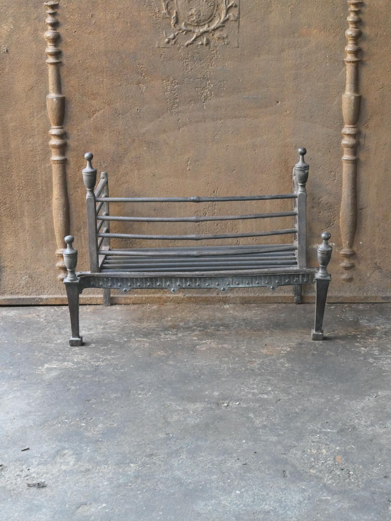 Forged Beautiful 18th-19th Century Dutch Neoclassical Fireplace Grate or Fire Grate For Sale