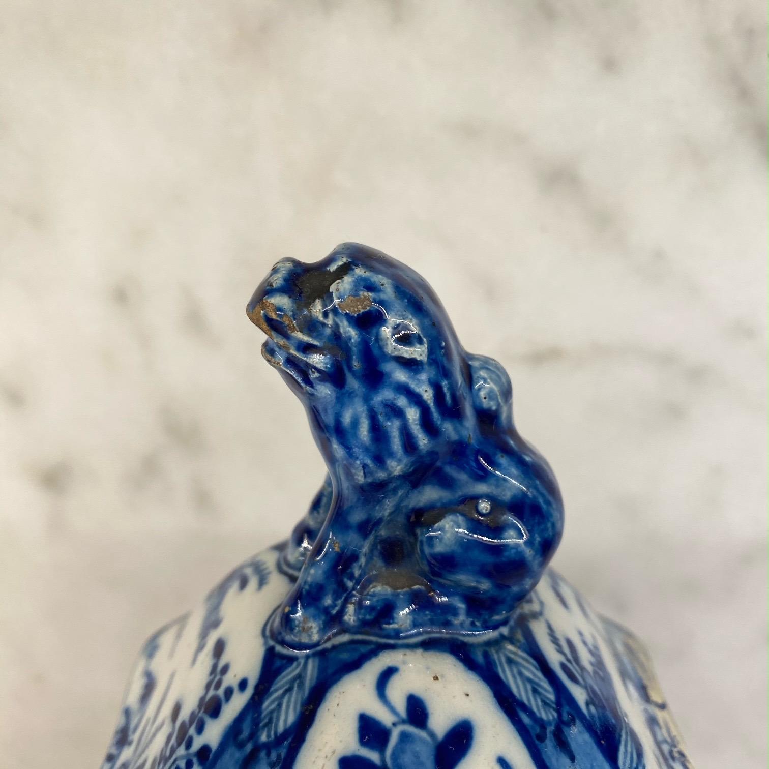 Beautiful 18th Century Dutch Delft Blue and White Earthenware Vase with Top For Sale 5