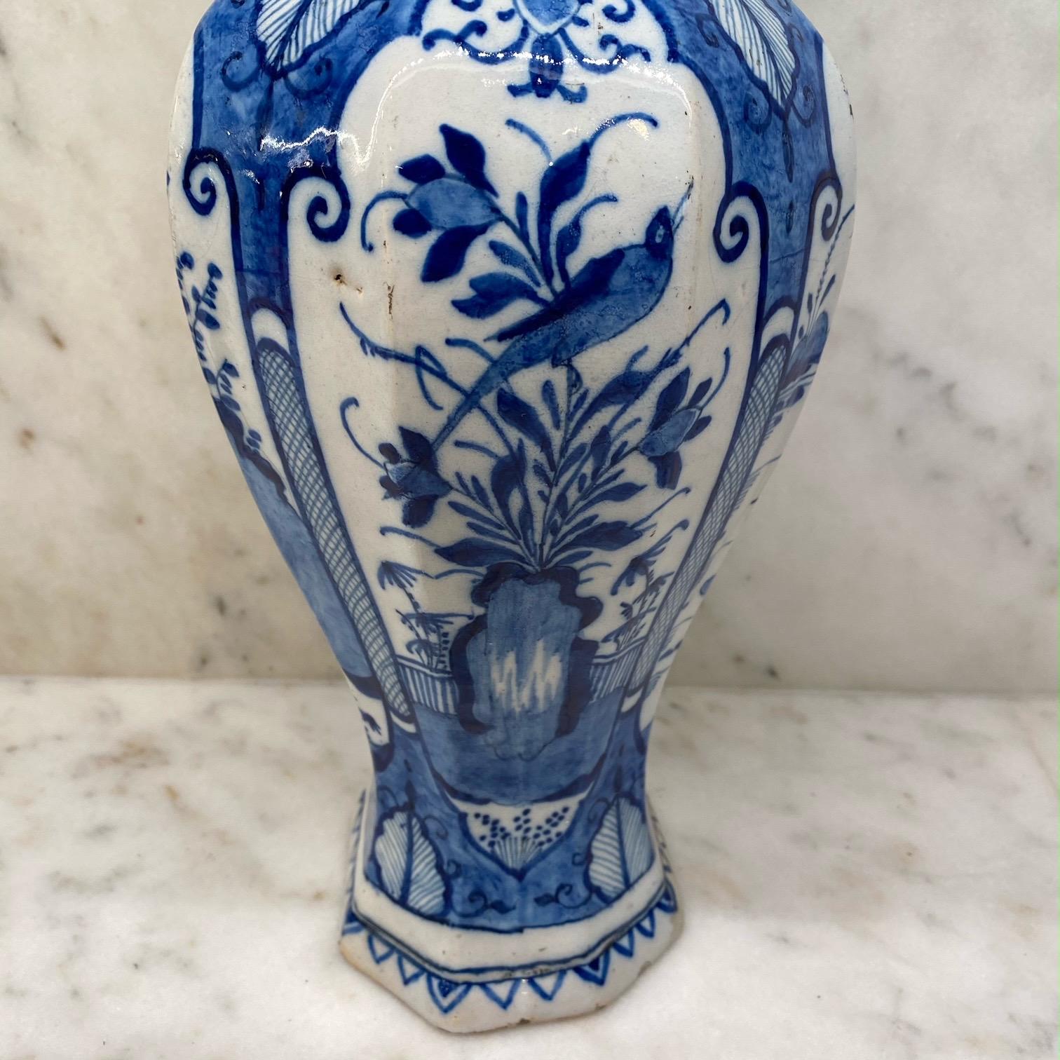 Beautiful 18th Century Dutch Delft Blue and White Earthenware Vase with Top For Sale 11