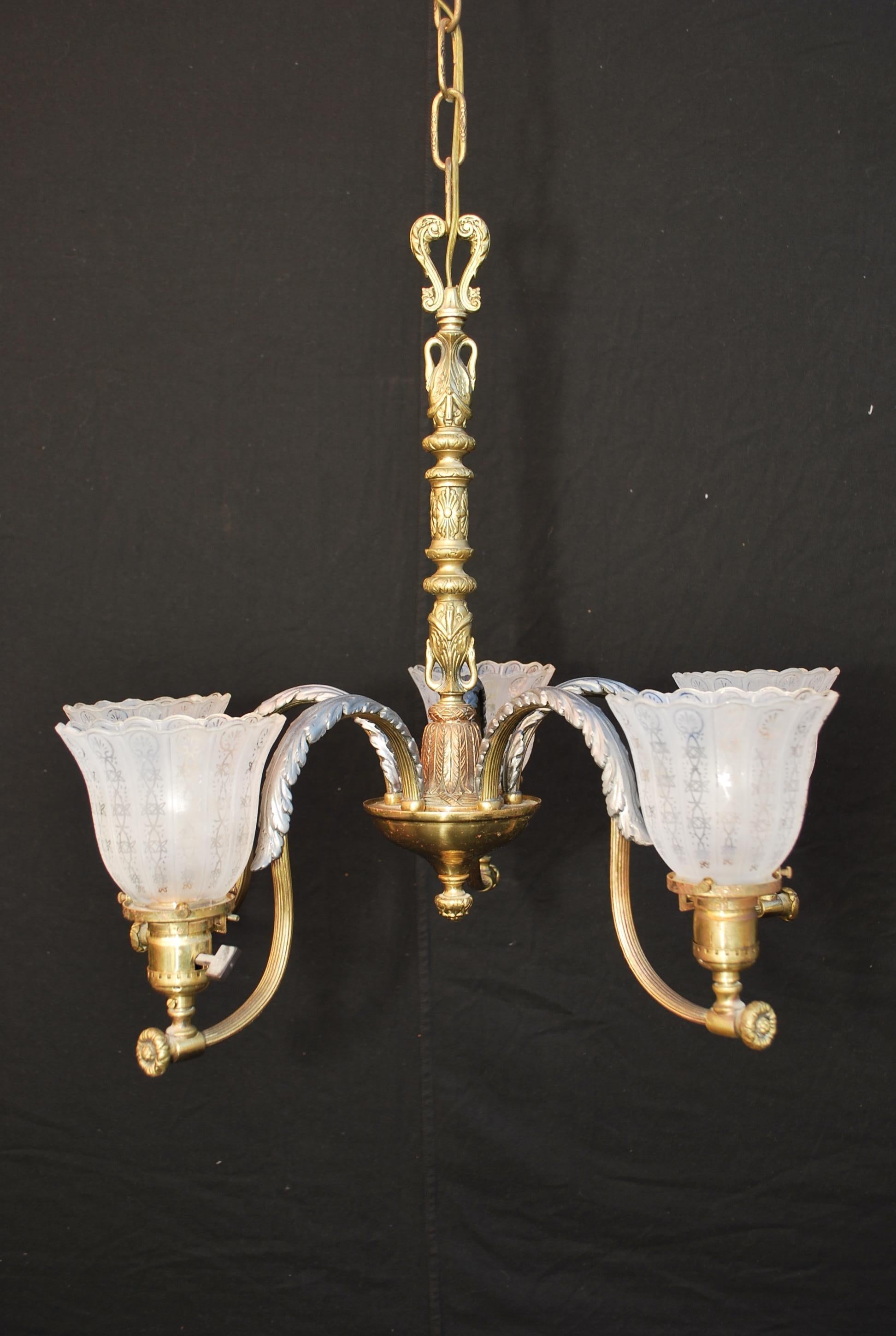 Beautiful 1920's brass chandelier For Sale 1