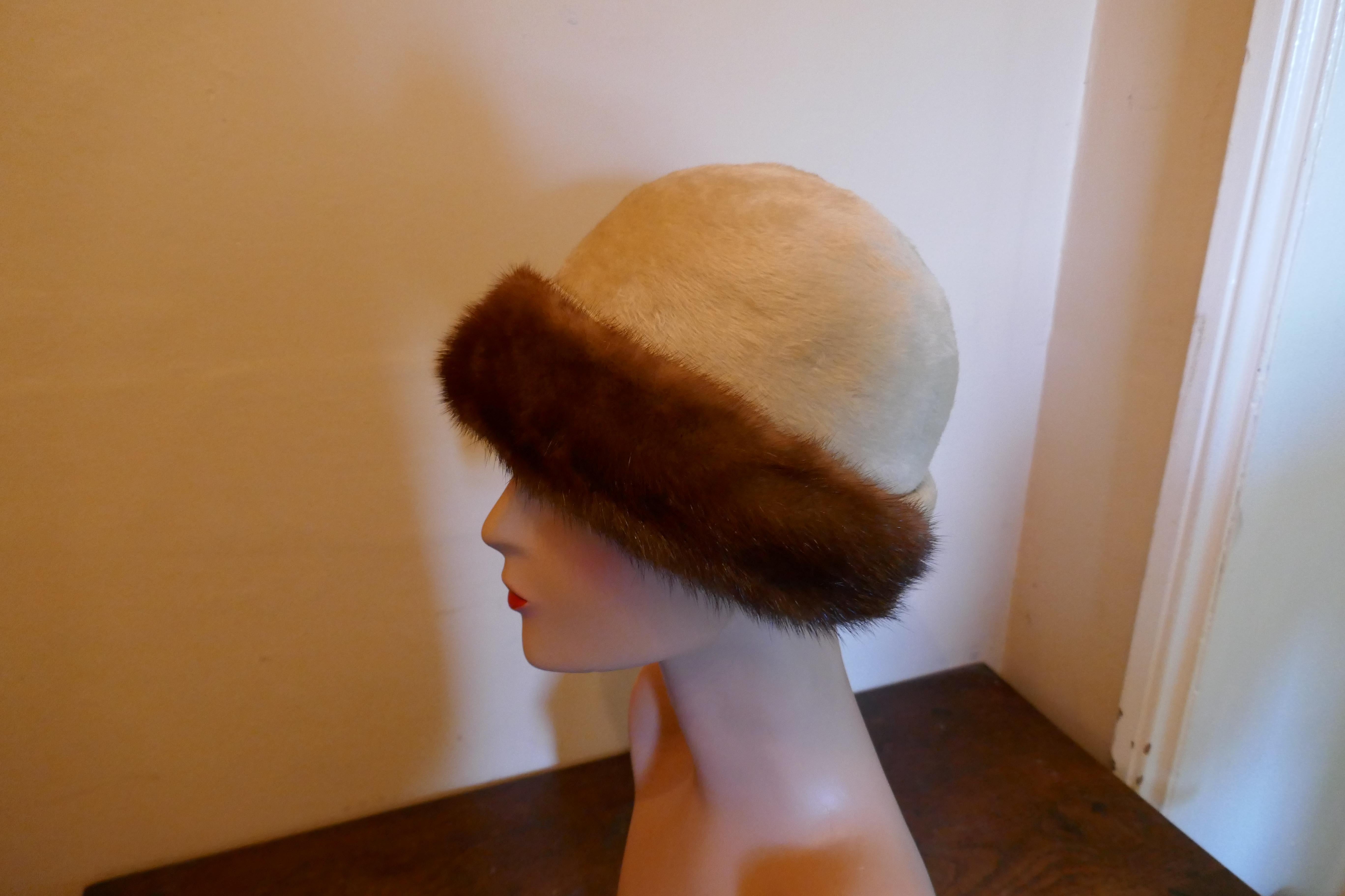 Brown Beautiful 1920s Felt Fur Cloche Hat, trimmed with Mink by Panda