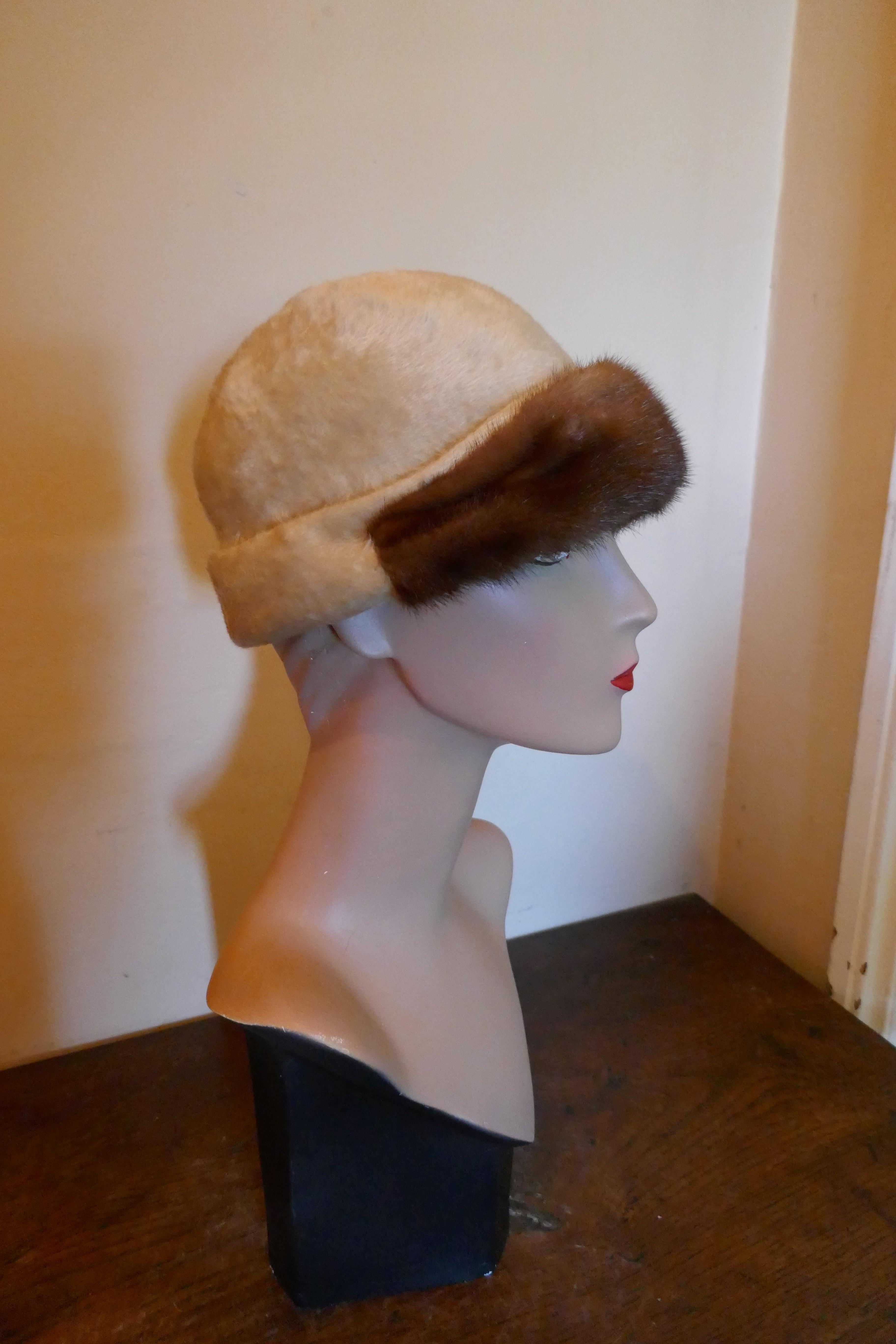 Beautiful 1920s Felt Fur Cloche Hat, trimmed with Mink by Panda 1