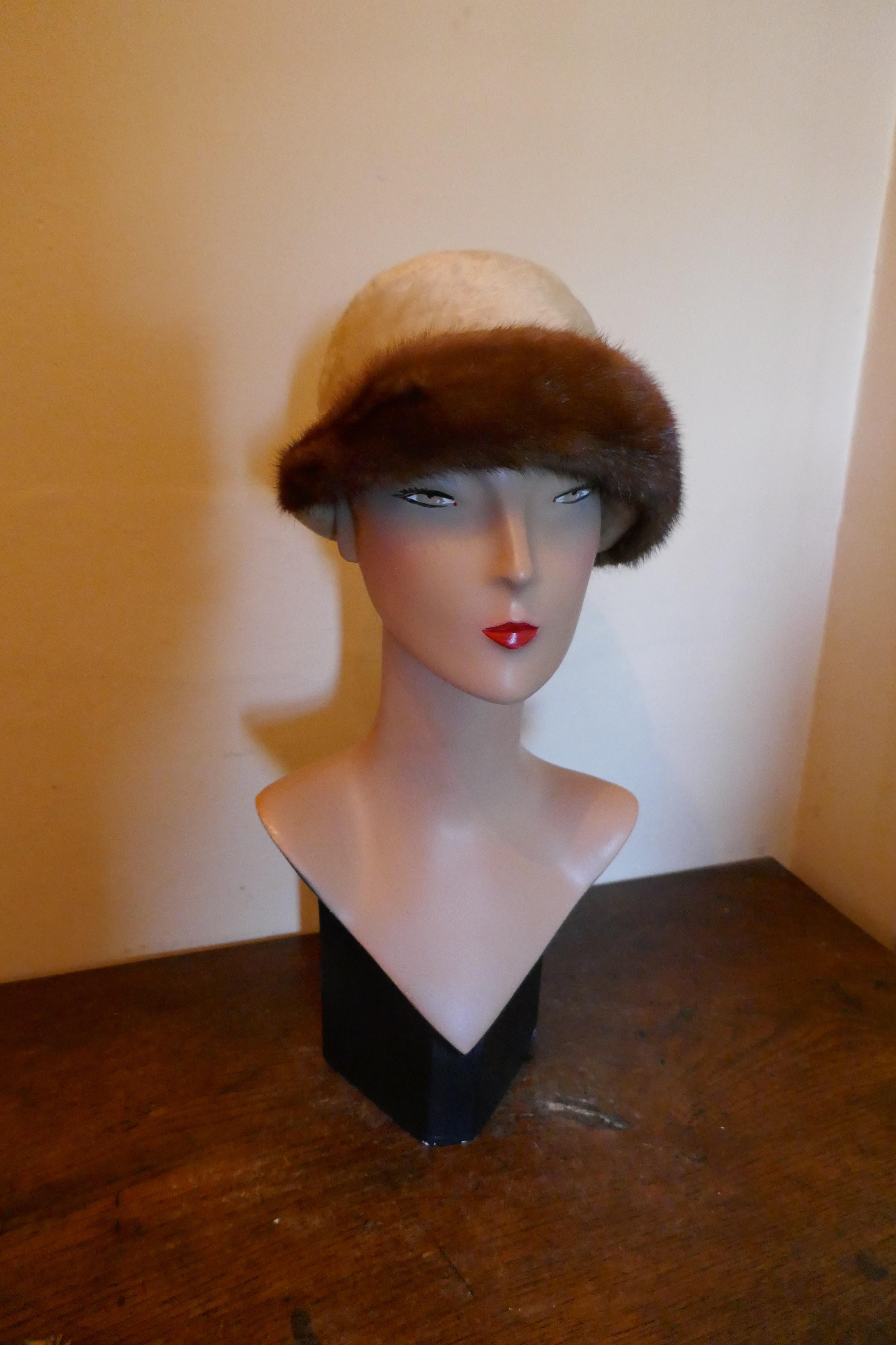 Beautiful 1920s Felt Fur Cloche Hat, trimmed with Mink by Panda 2