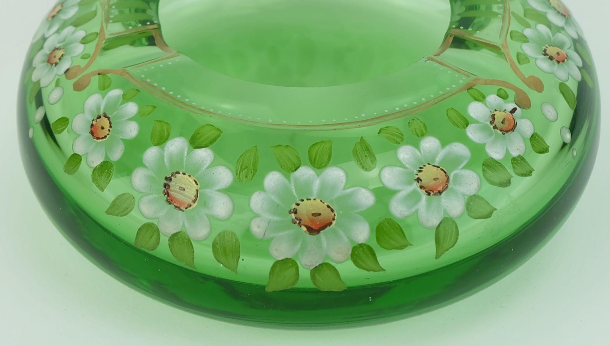 beautiful 1930s glass ASHTRAY handpainted floral decor In Good Condition For Sale In Mannheim, DE