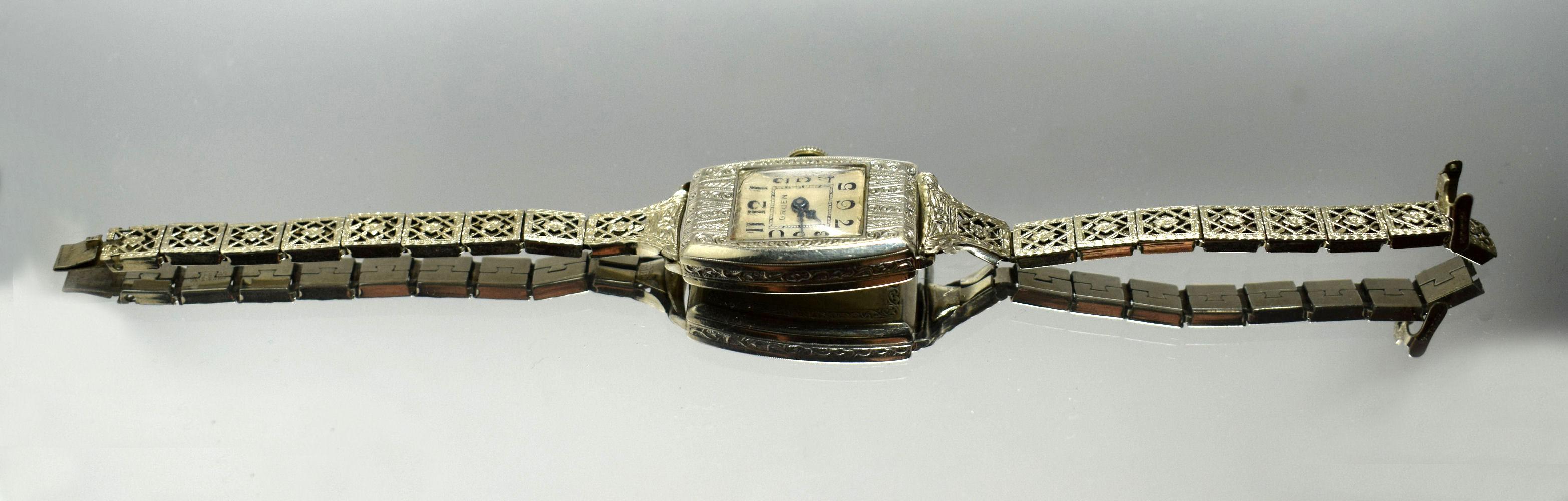 Women's Beautiful 1930s Ladies Art Deco Wrist Watch by Gruen