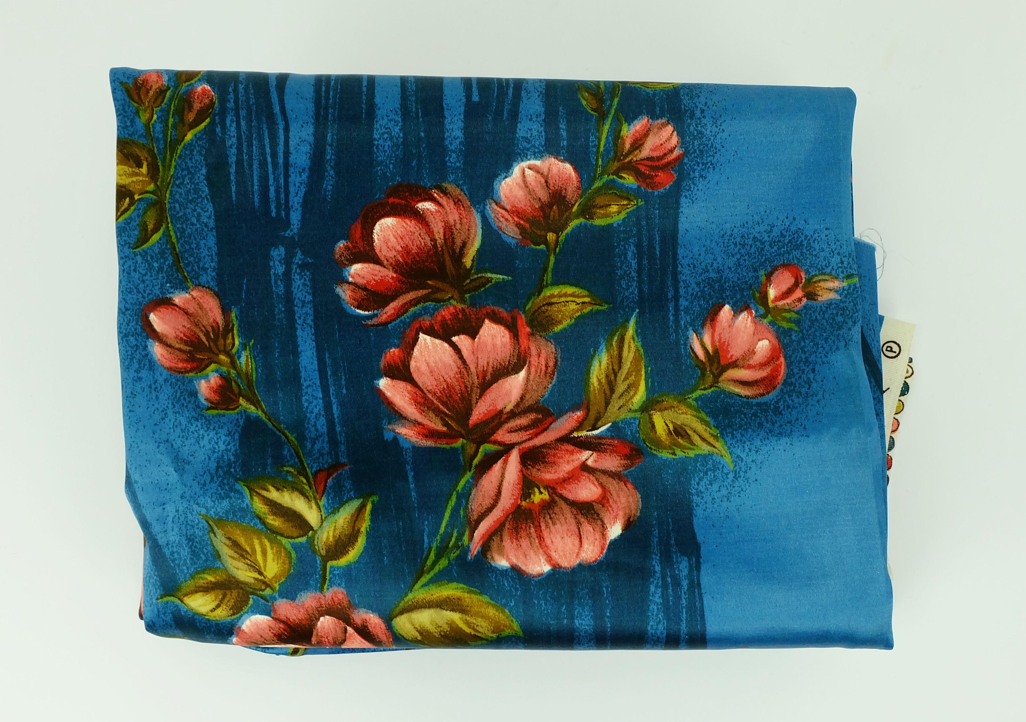 beautiful 1950s FABRIC curtain fabric satin with floral pattern 2 panels of 94 1 For Sale 2