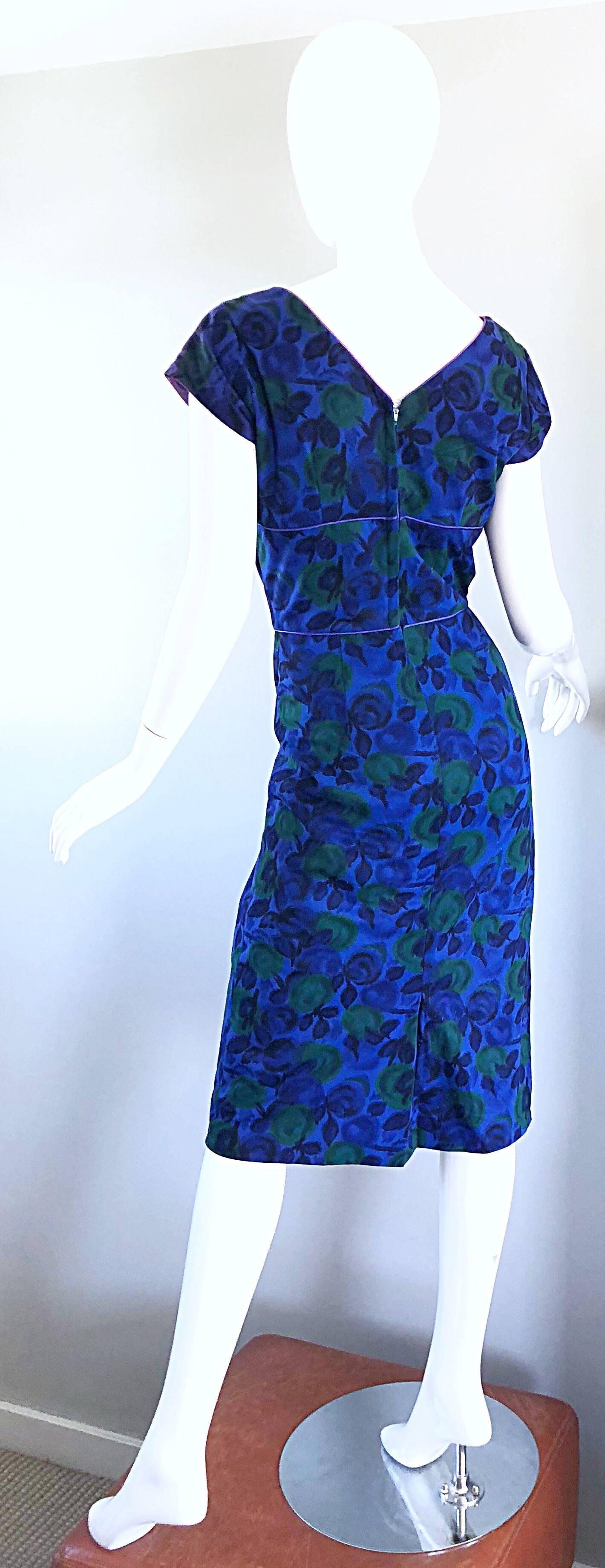Beautiful 1950s Fruit Print Blue + Green Vintage 50s Wool Bombshell Wiggle Dress For Sale 4