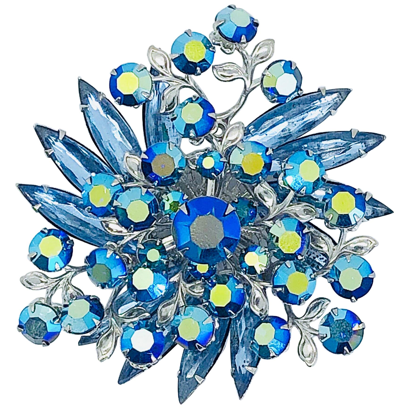 Beautiful 1950s Large Blue Rhinestone Crystal Silver Tone Vintage 50s Brooch Pin For Sale