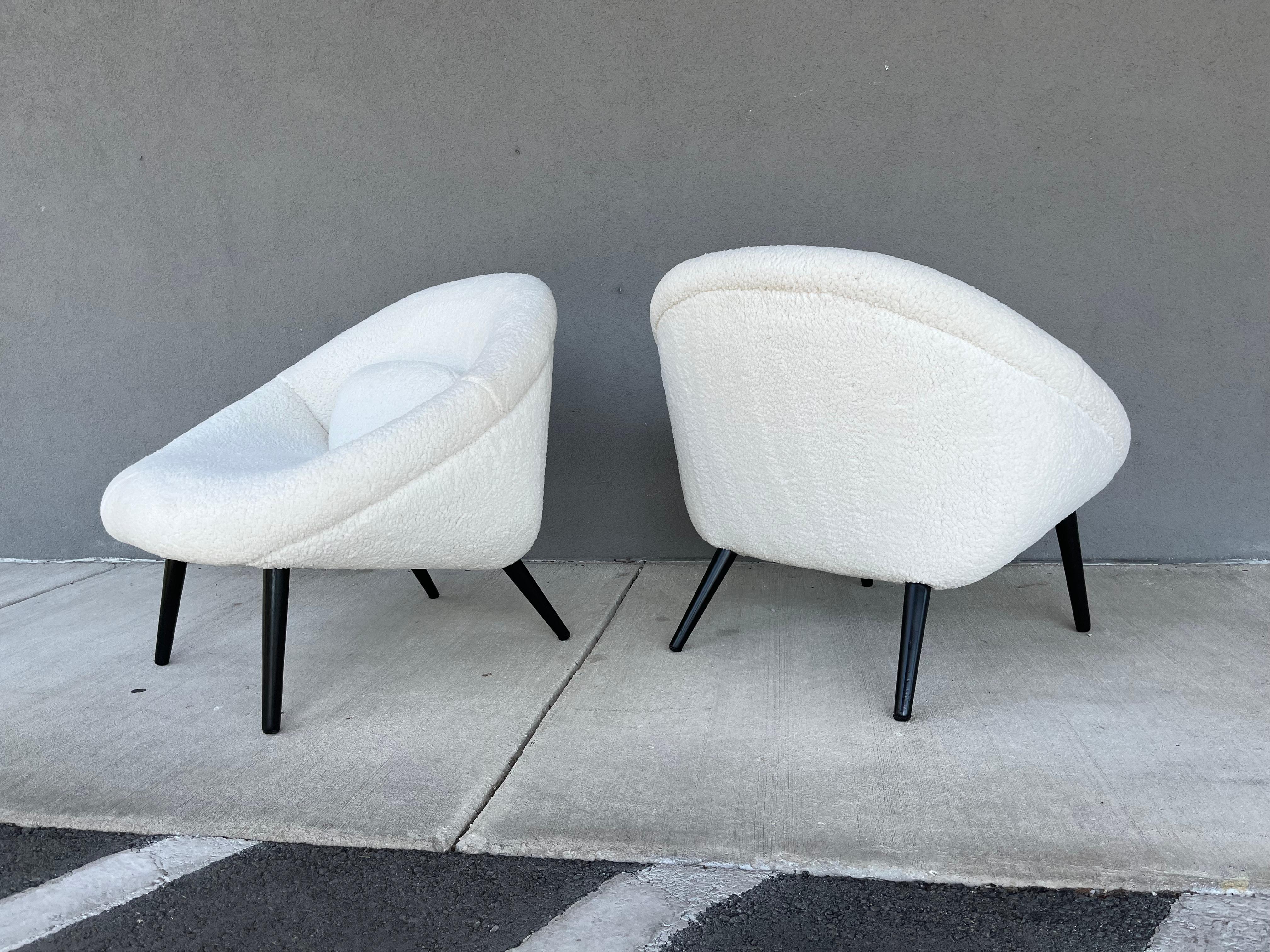Beautiful 1950s Lounge Chairs, Faux Sheepskin, Mid Century For Sale 4