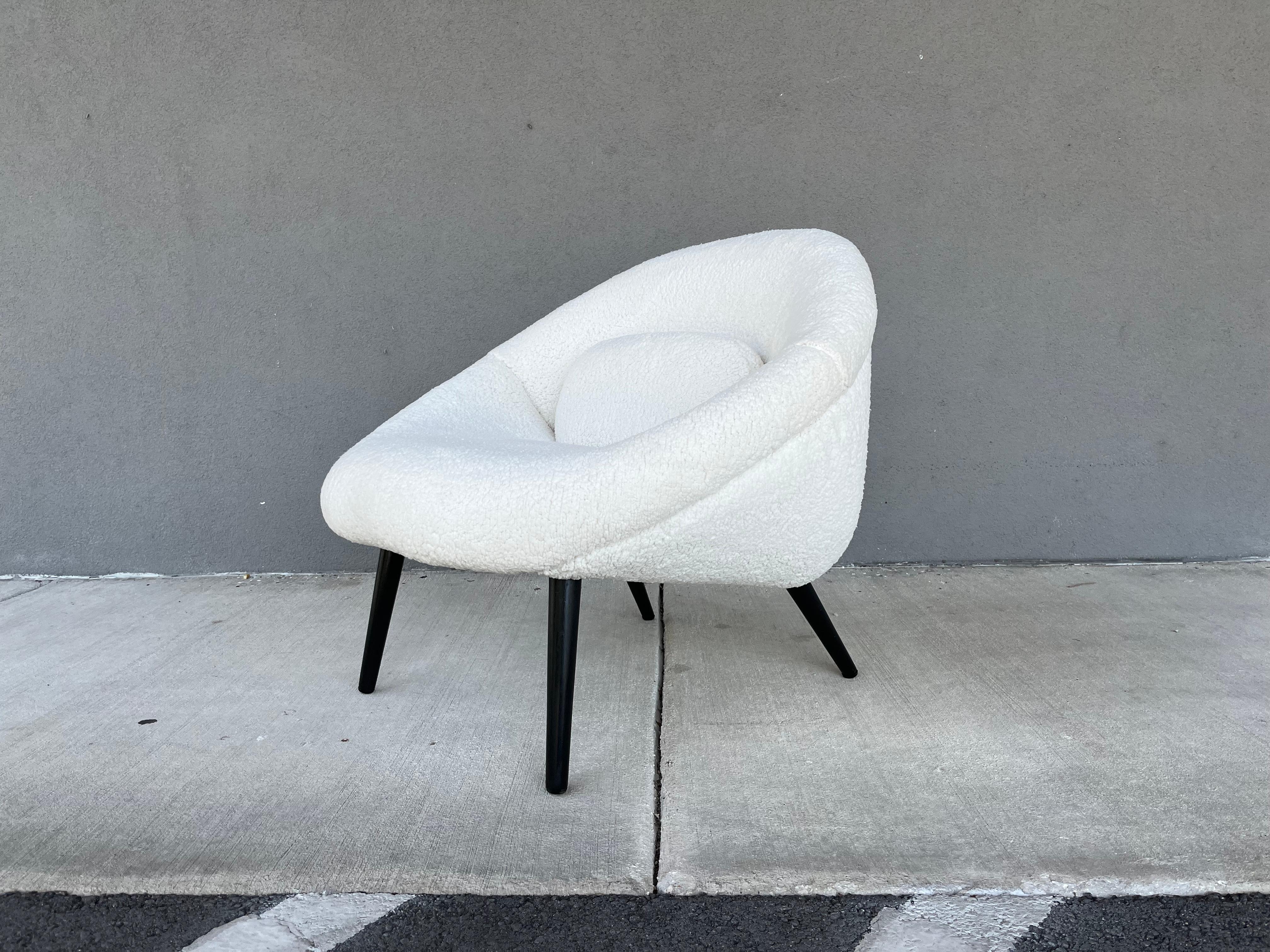 Beautiful 1950s Lounge Chairs, Faux Sheepskin, Mid Century For Sale 9