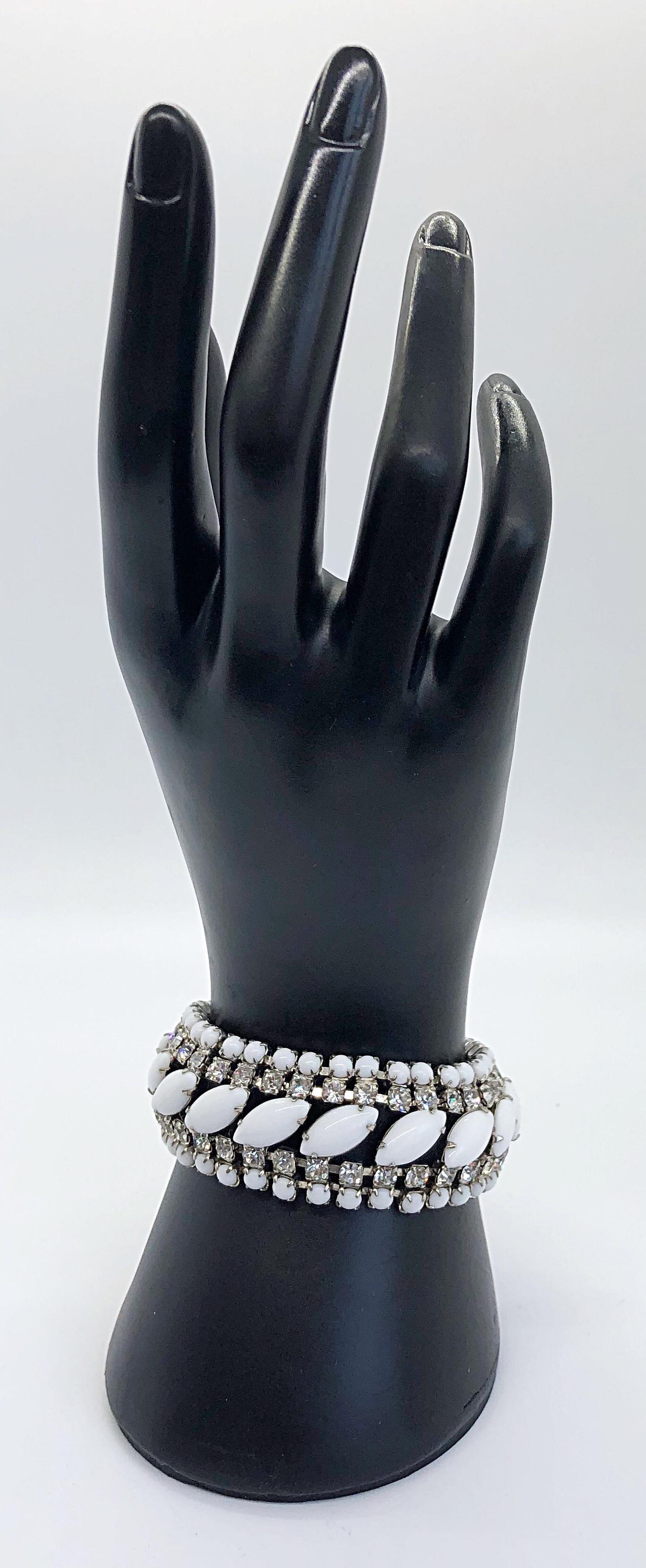 Beautiful 1960s Rhinestone White and Silver Vintage 60s Cuff Bracelet  For Sale 9