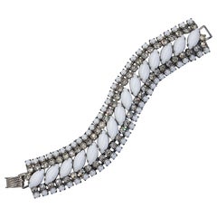 Magnifique bracelet manchette vintage en strass blanc et argent, années 1950 