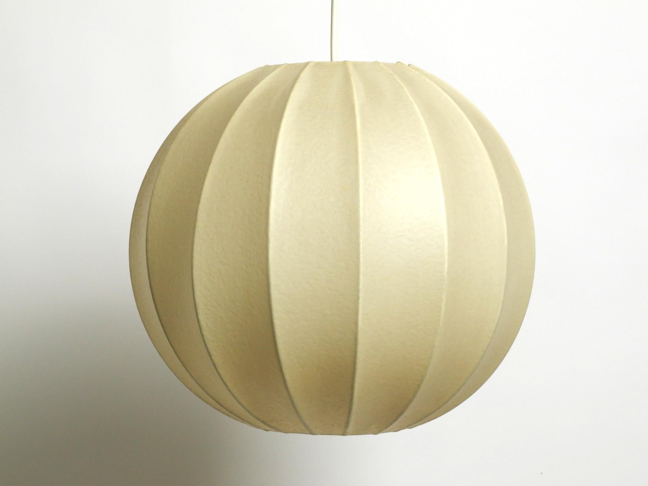 German Beautiful 1960s ball cocoon ceiling lamp in very good original vintage condition For Sale