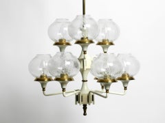 Bellissima lampada da soffitto Tulipan in vetro d'ottone degli anni '60 di Hans-Agne Jakobsson