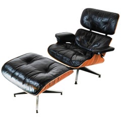 Beautiful 1960s Edition Herman Miller Eames Lounge Chair and Ottoman