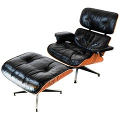 Beautiful 1960s Edition Herman Miller Eames Lounge Chair and Ottoman