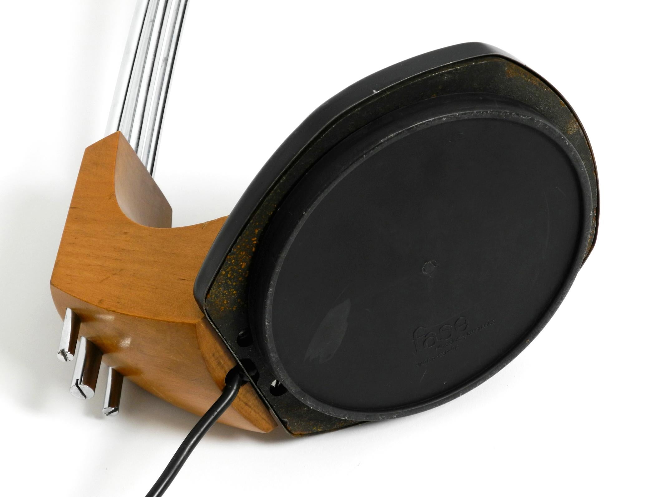 Magnifique lampe de table Fase des années 1960 Modèle Falux, Modèle plus ancien, fabriqué en Espagne 8