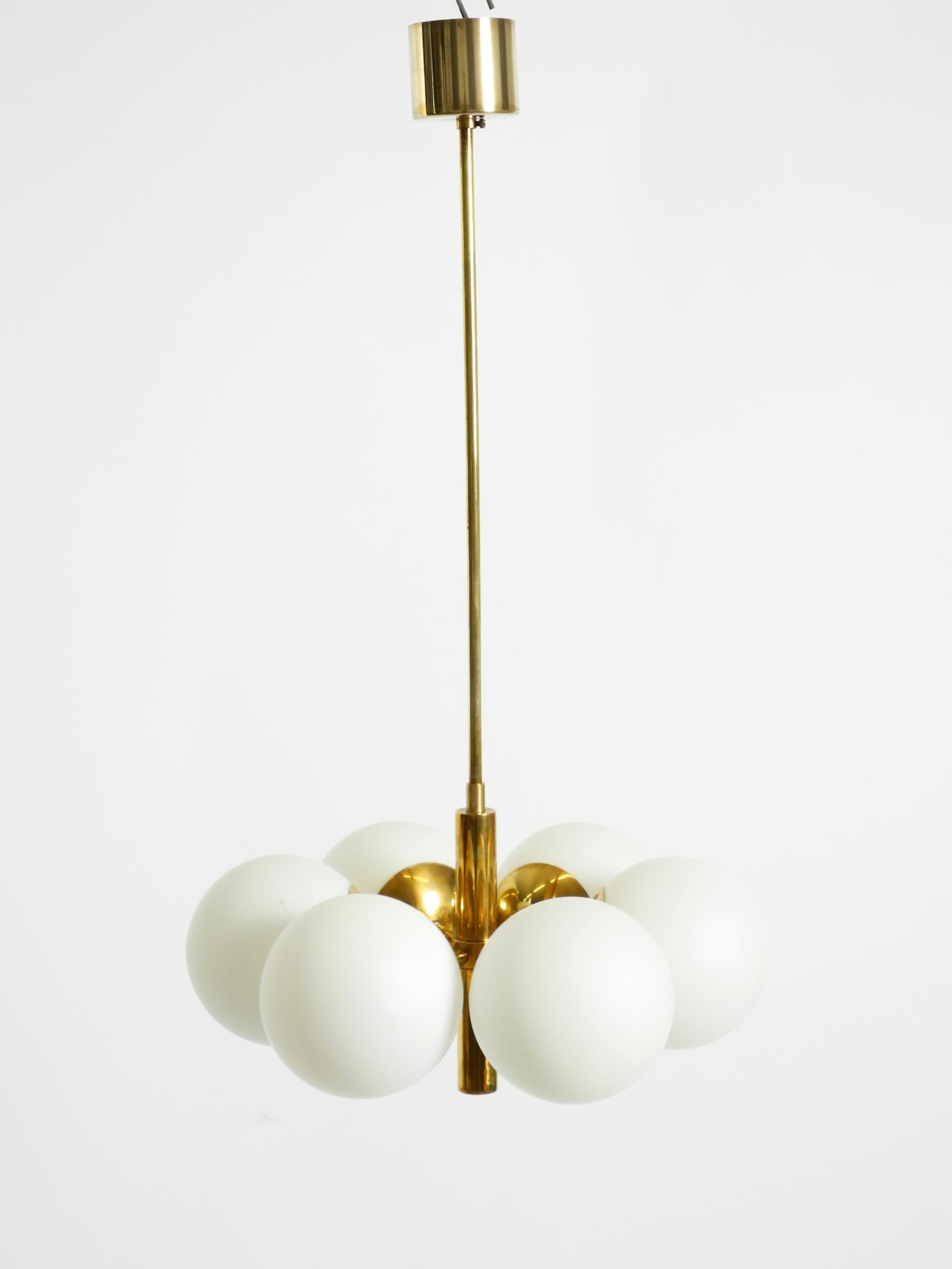 Beautiful 1960s Kaiser Leuchten brass ceiling lamp with 6 opal glass shades Bon état - En vente à München, DE