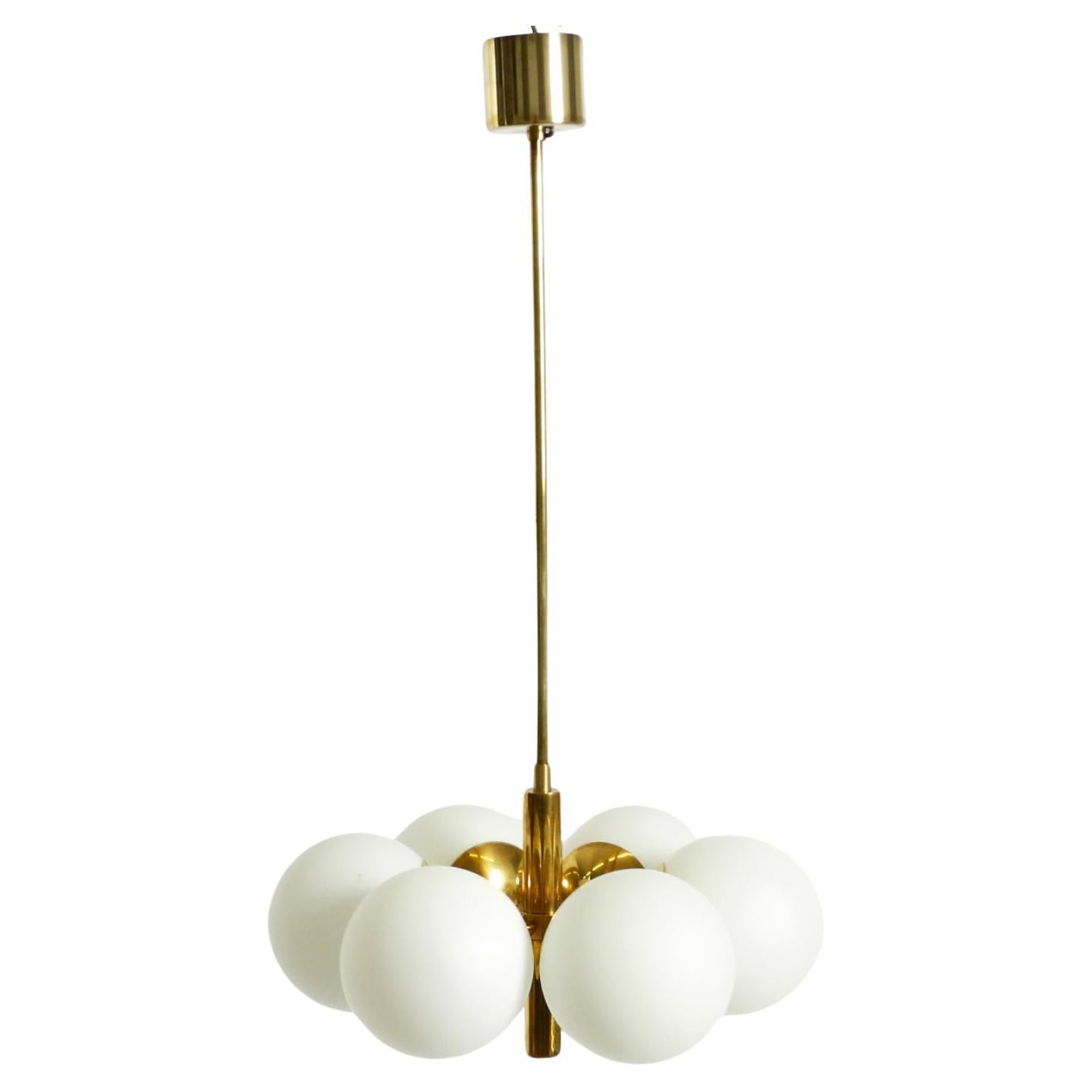 Beautiful 1960s Kaiser Leuchten brass ceiling lamp with 6 opal glass shades en vente