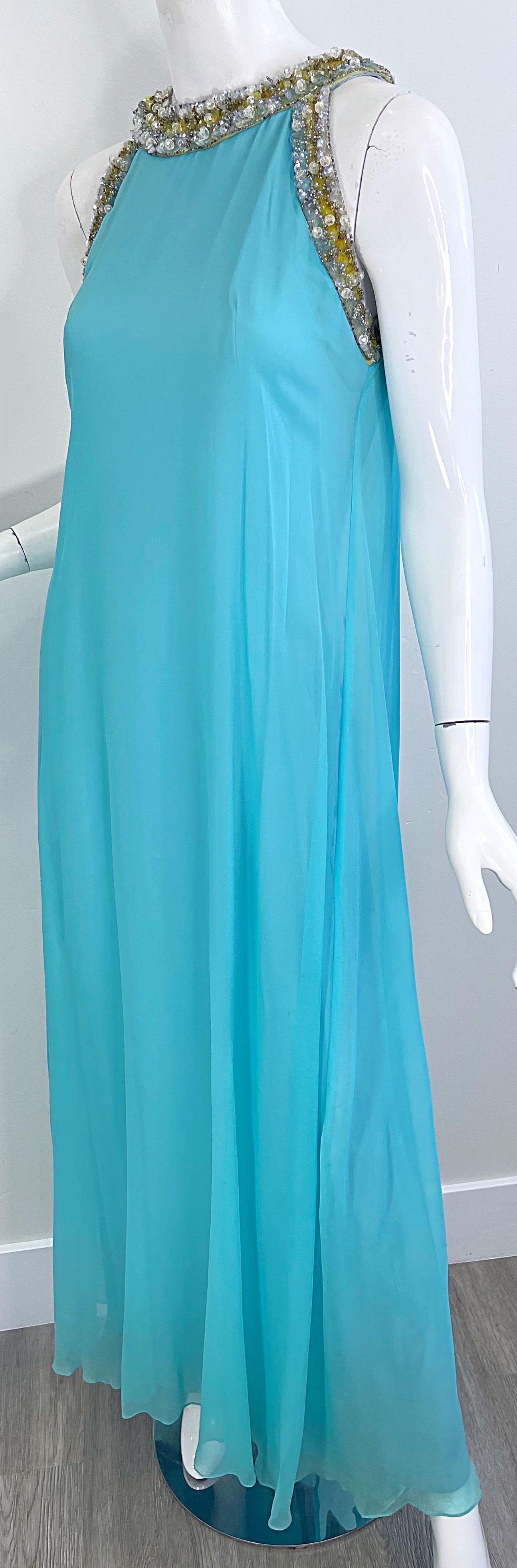 Precioso vestido griego de cuentas de gasa de seda azul turquesa de Lord & Taylor de los años 60 en venta 9