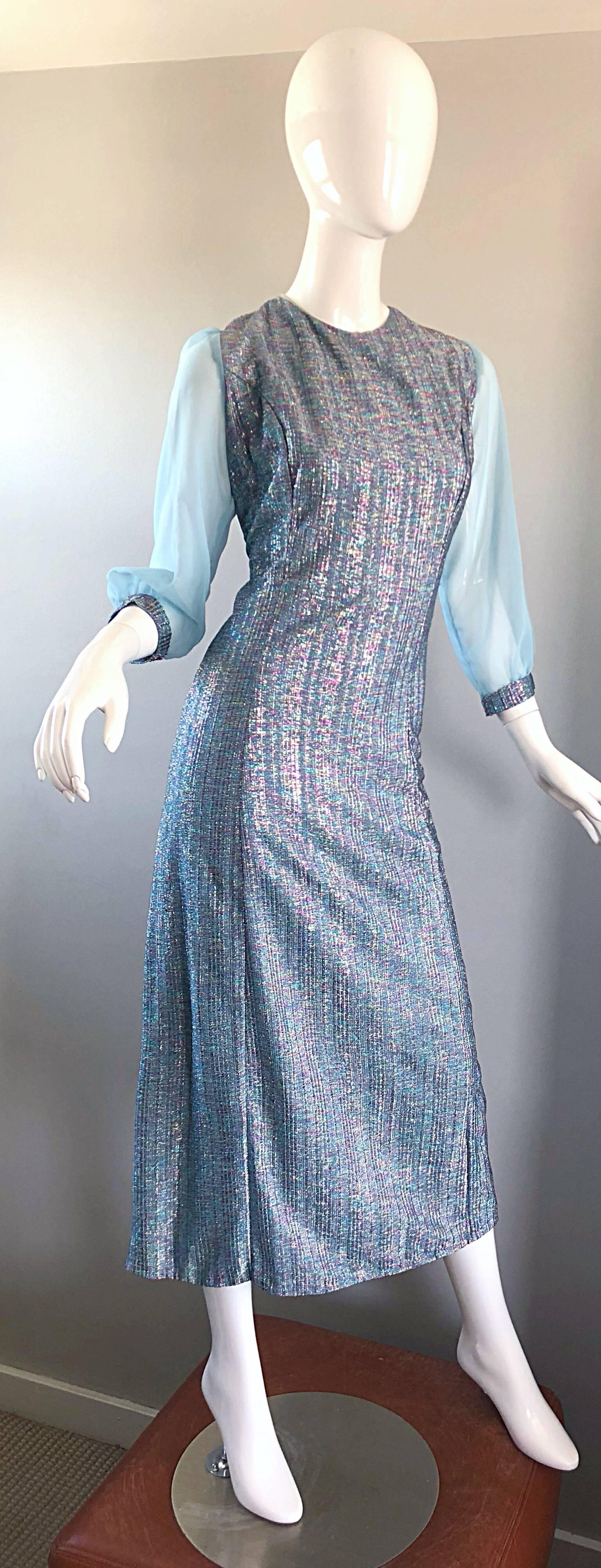 Women's Beautiful 1960s Pale Light Blue Colorful Metallic Lurex Vintage 60s Midi Dress For Sale