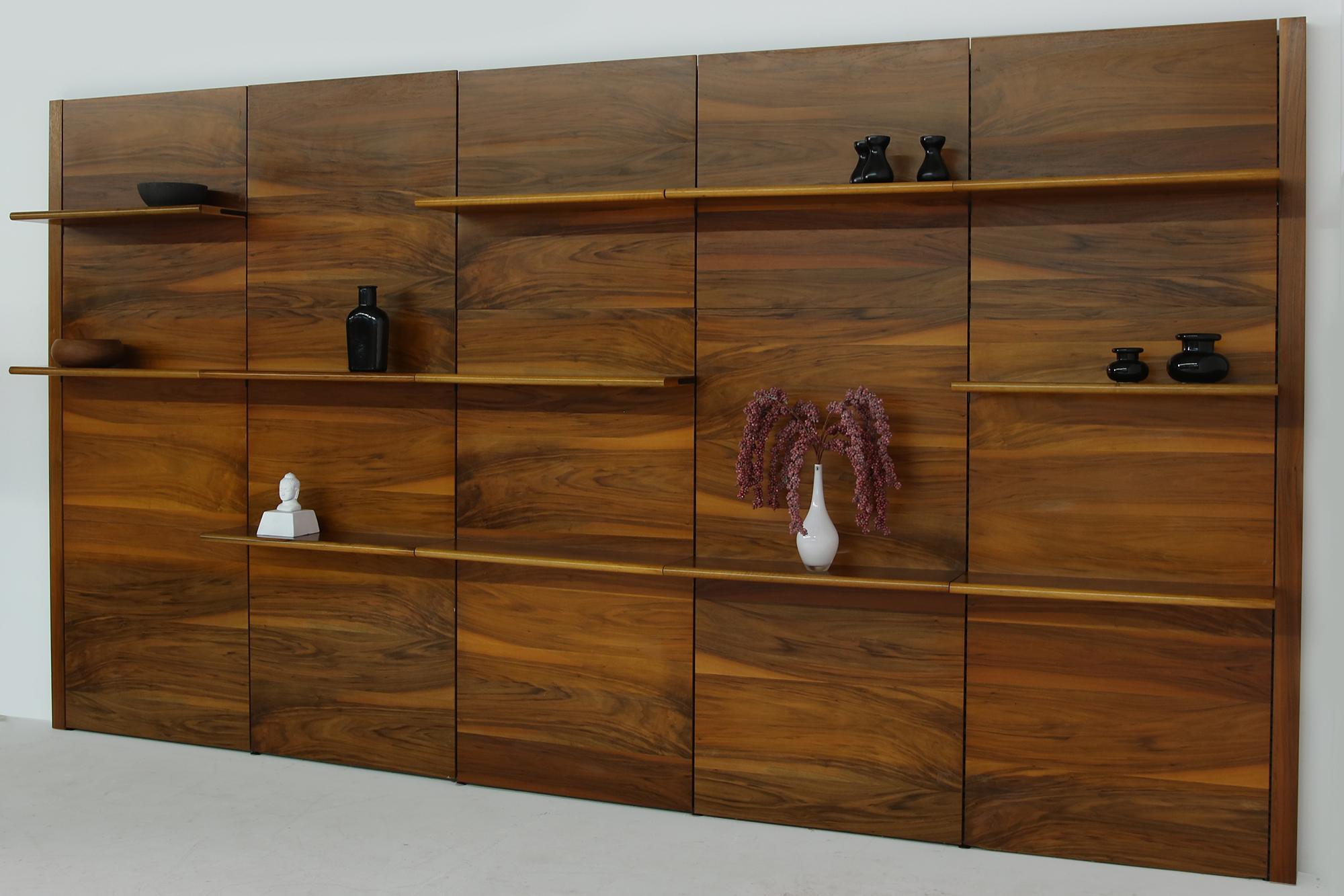 Fantastic, large and rare 1960s walnut wall unit, made in Germany. The Modular System is in a good vintage condition, some signs of use, great patina and hundreds beautiful brown shades. Fully modular system, the shelves can be arranged as