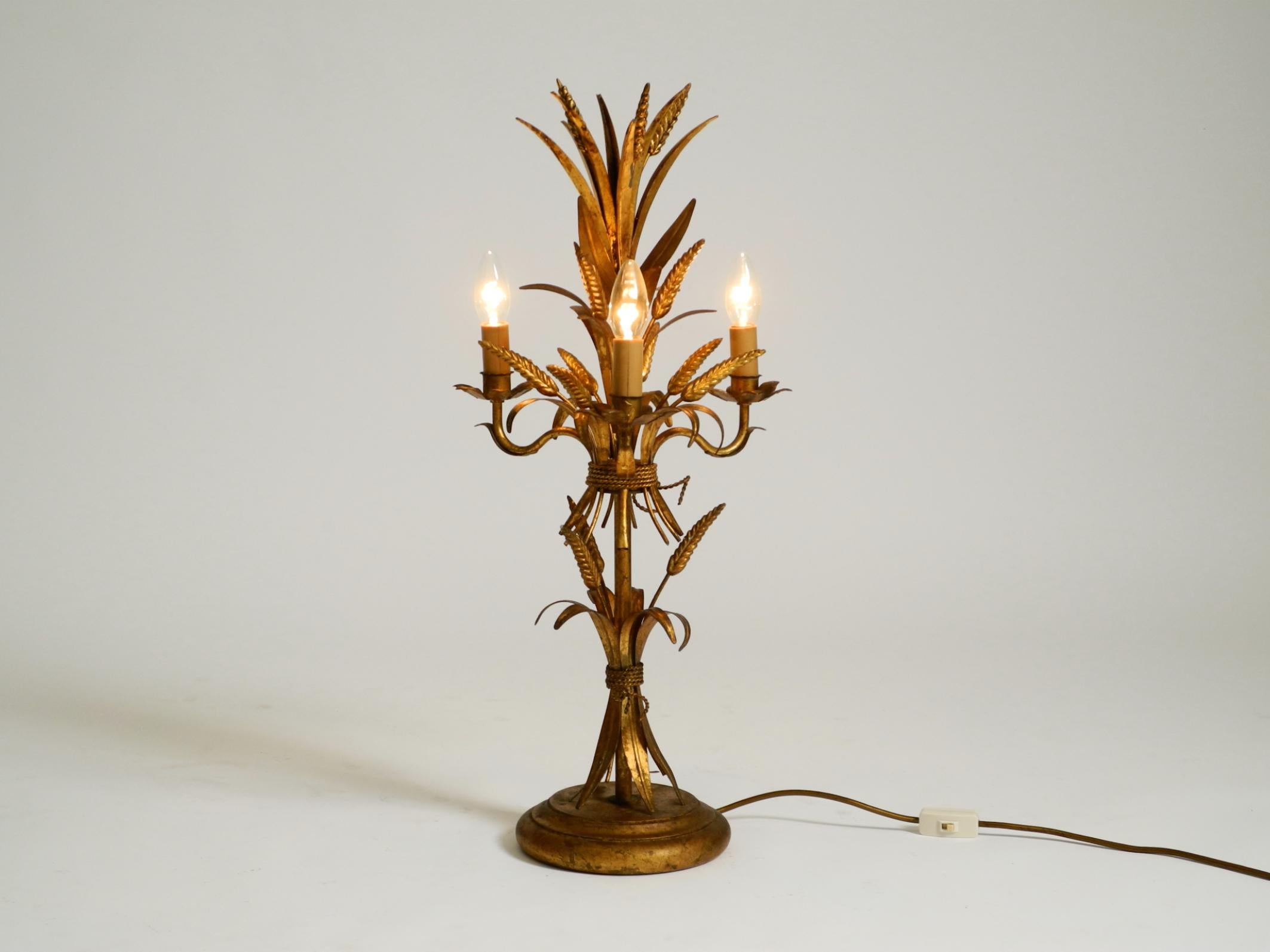 Beautiful 1970s floral table lamp by Hans Kögl in the shape of a wheat sheaf (Regency) im Angebot