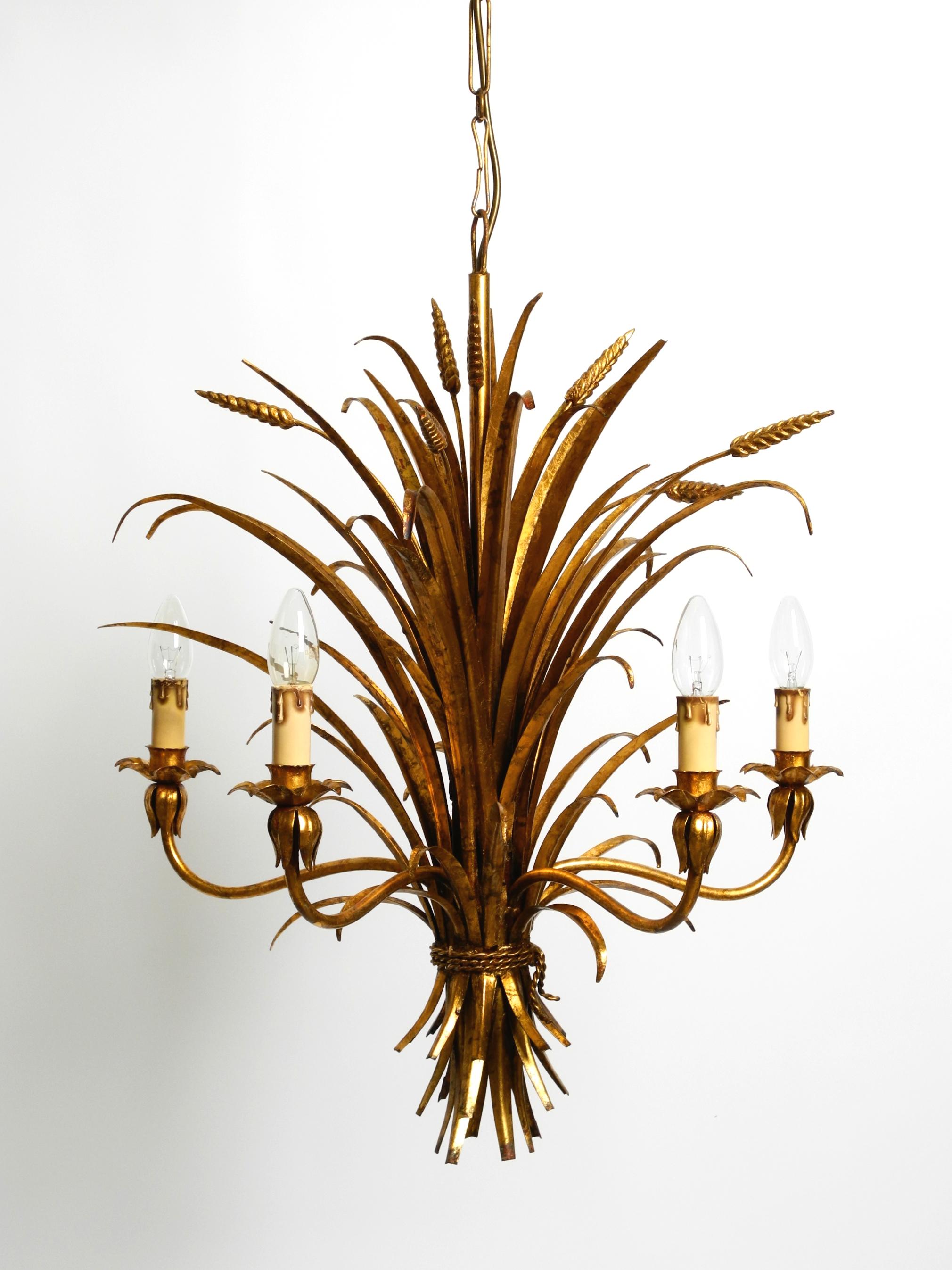 Beautiful 1970s gold-plated 5-arm tall metal chandelier by Hans Kögl In Good Condition For Sale In München, DE
