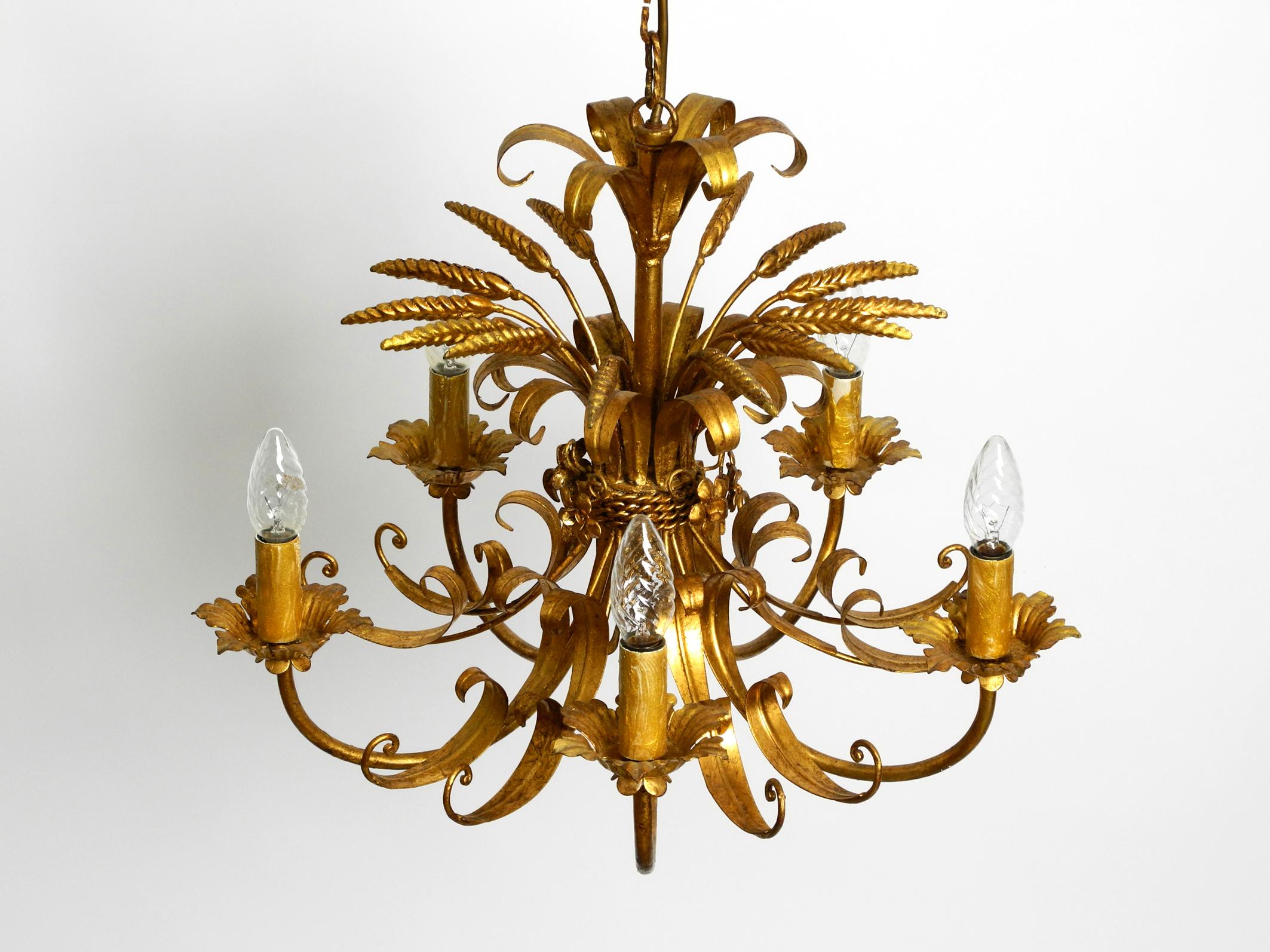 Regency Beautiful 1970s gold-plated large 5-armed metal chandelier by Hans Kögl