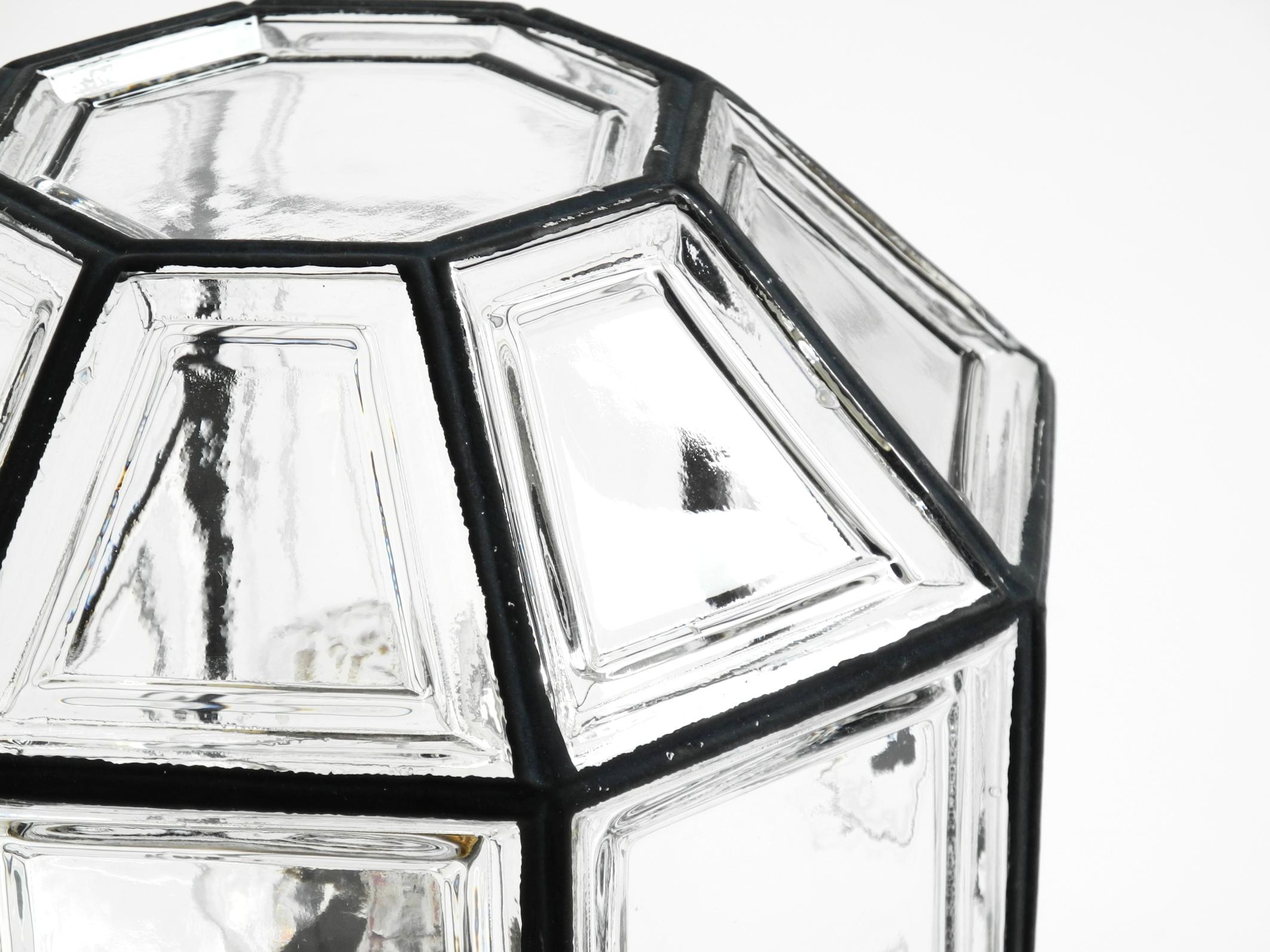 Bellissima lampada da soffitto in vetro di Limburg degli anni '70 a forma di ottagono in vendita 3