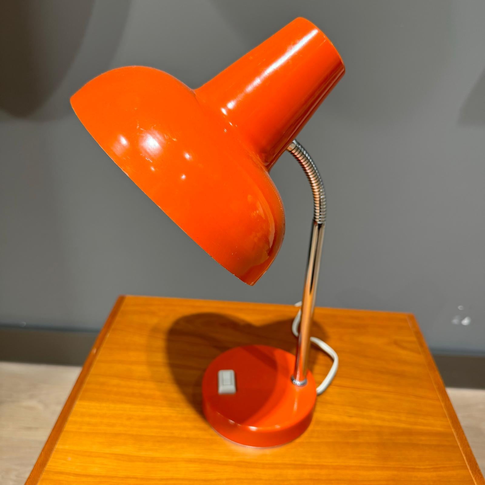 Magnifique lampe vintage en métal des années 1970 en vente 4