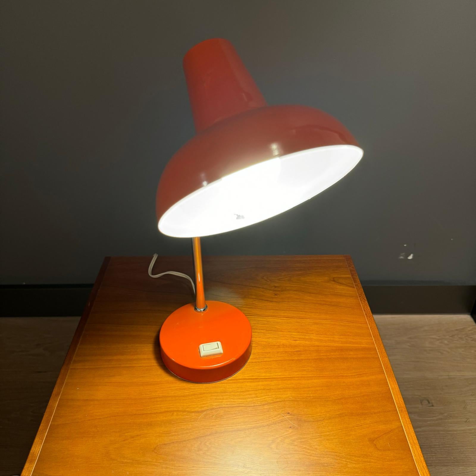 Magnifique lampe vintage en métal des années 1970 en vente 2