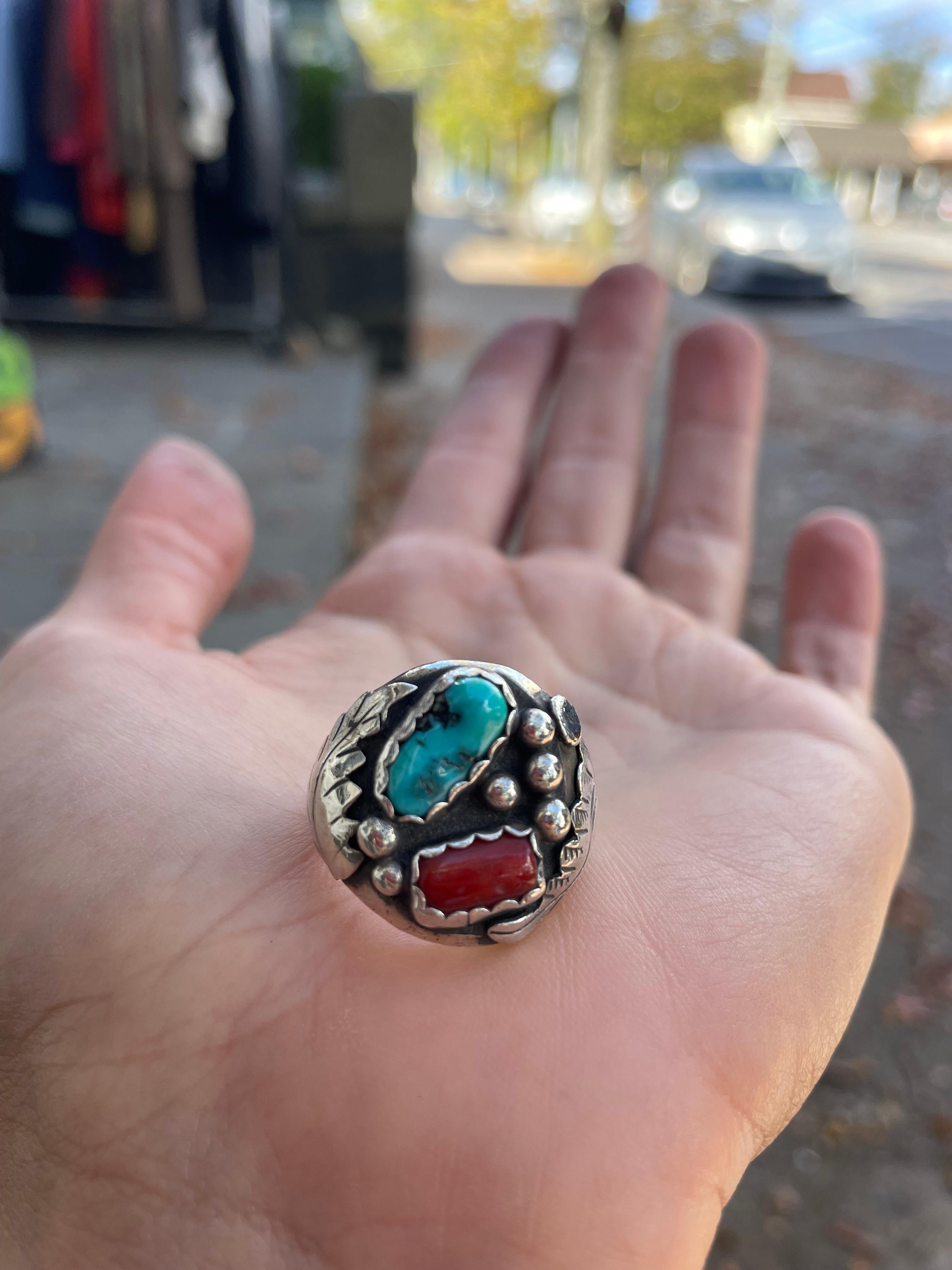 Mixed Cut Beautiful 1970s Navajo Turquoise and Carnelian Sterling Silver Ring  For Sale