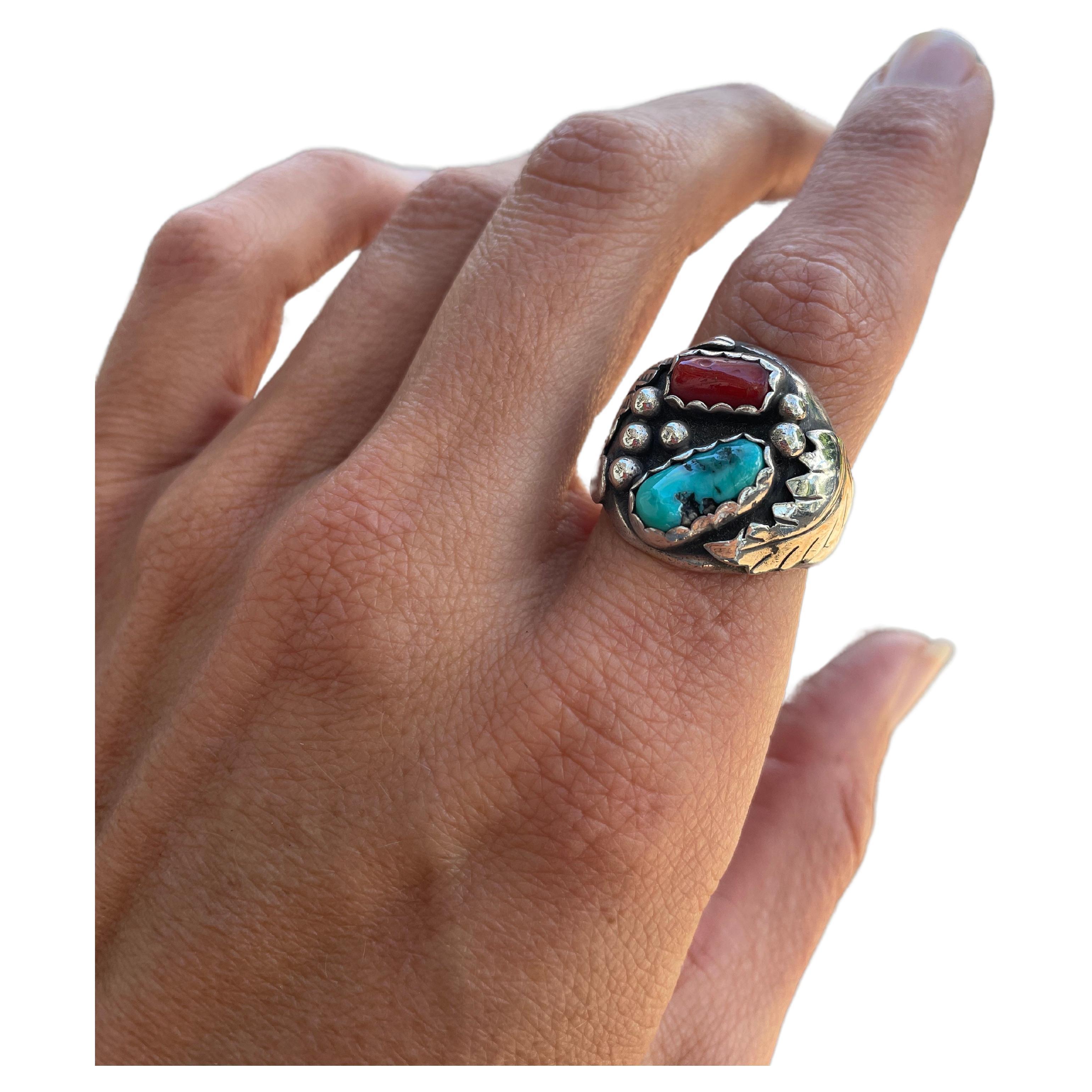Beautiful 1970s Navajo Turquoise and Carnelian Sterling Silver Ring 