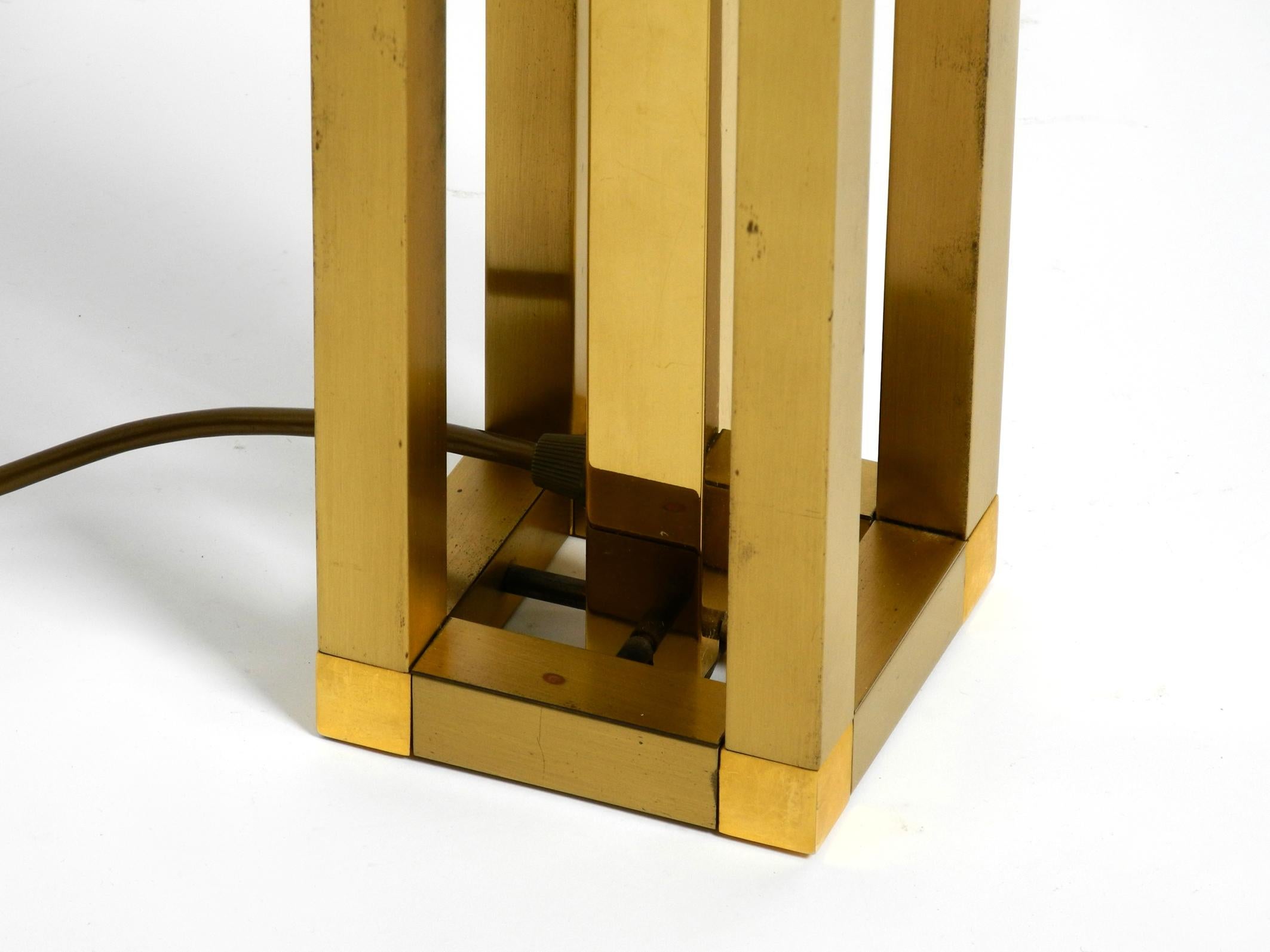 Beautiful 1970s Regency Design Brass Table Lamp  For Sale 9