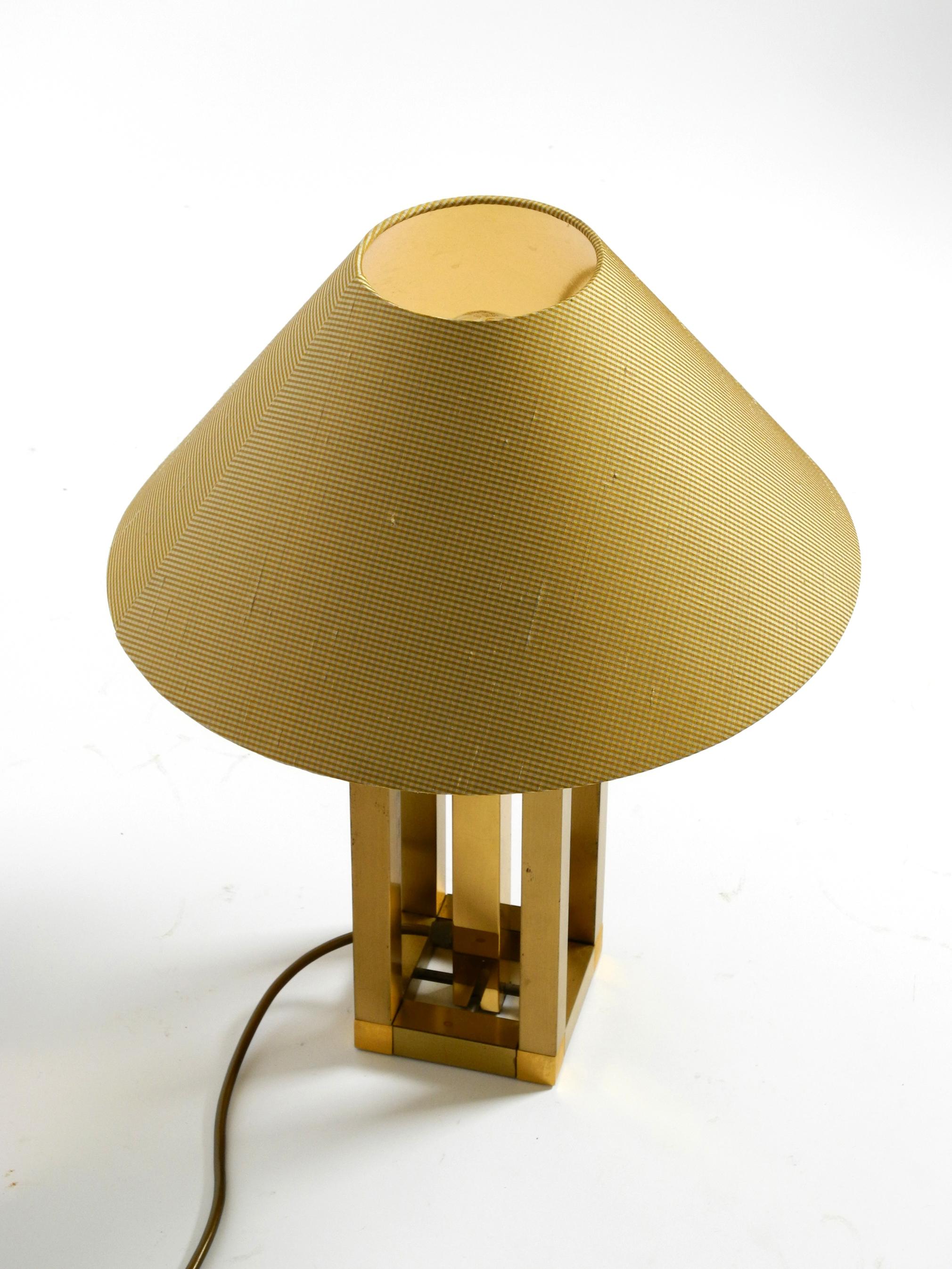 Magnifique lampe de bureau en laiton de conception Régence des années 1970 par Willy Rizzo pour Lumica Bon état - En vente à München, DE