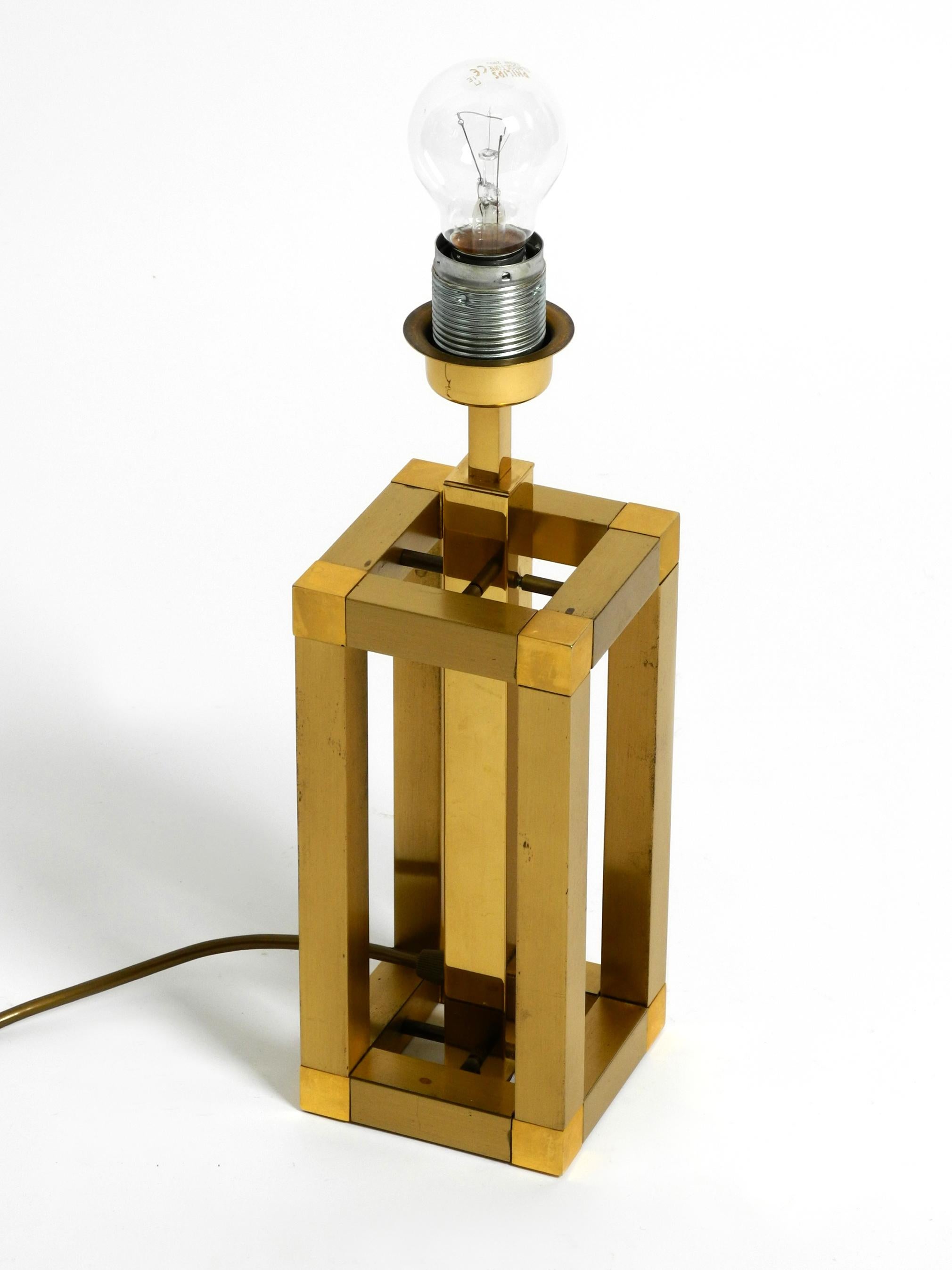 Beautiful 1970s Regency Design Brass Table Lamp by Willy Rizzo for Lumica For Sale 1