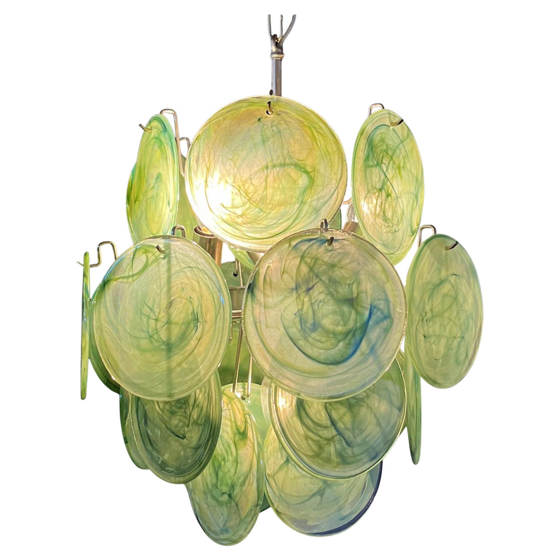 Mid-Century moderno Bellissimi lampadari italiani vintage di Murano degli anni '70 - 24 dischi verdi in vendita