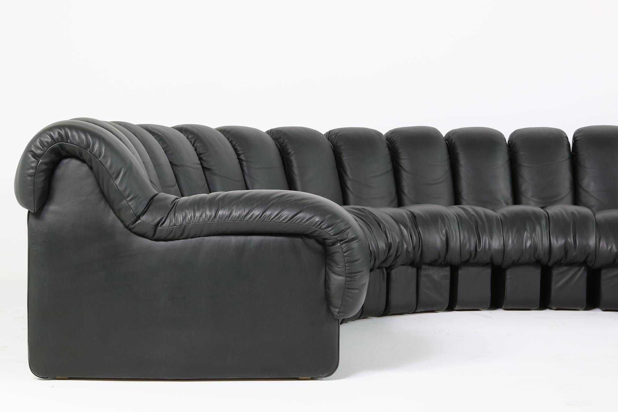 Beautiful 1980s Black De Sede DS 600 Lounge Leather Sofa in Full Leather Edition In Good Condition For Sale In Hamminkeln, DE