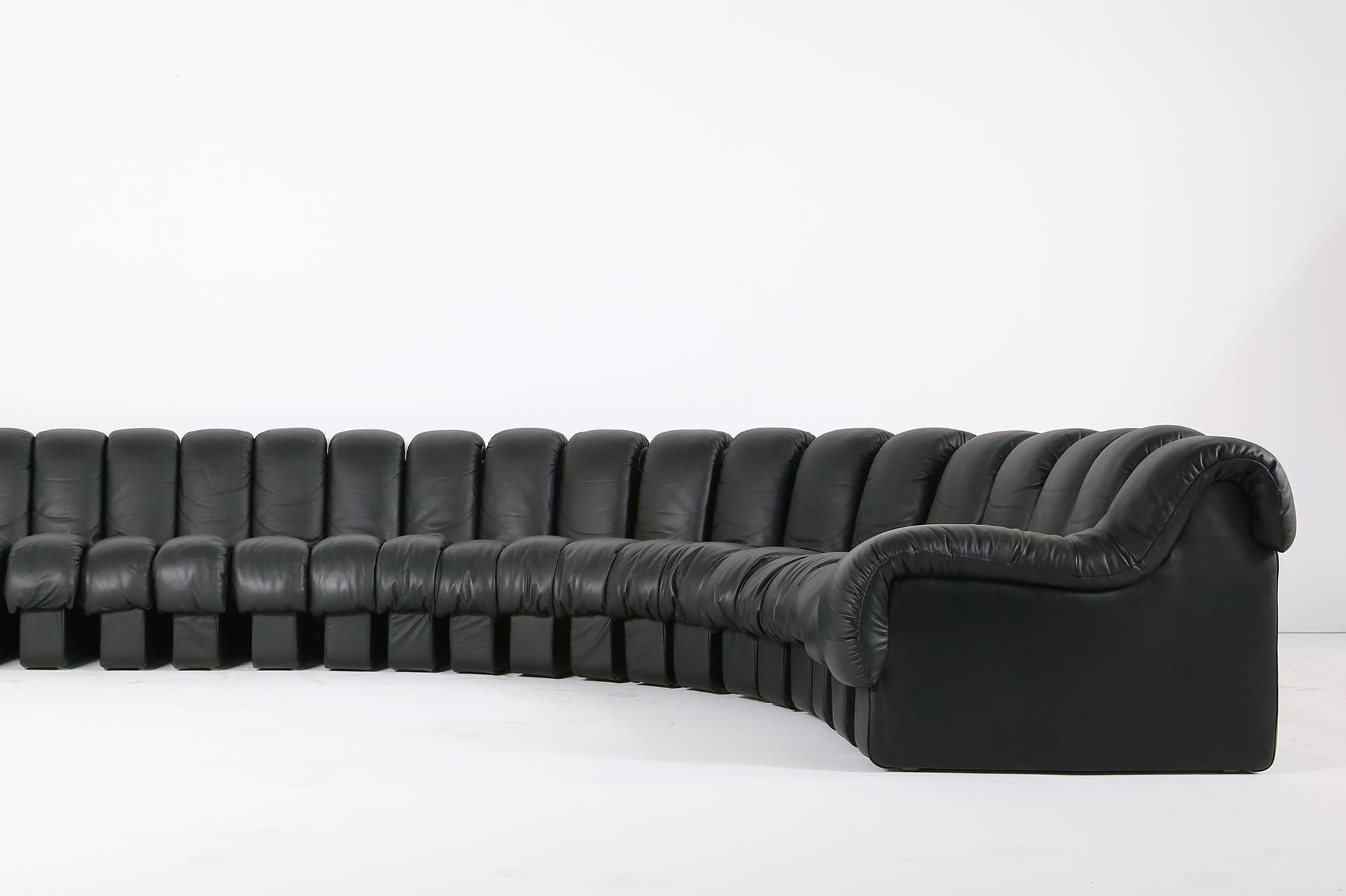 Late 20th Century Beautiful 1980s Black De Sede DS 600 Lounge Leather Sofa in Full Leather Edition For Sale