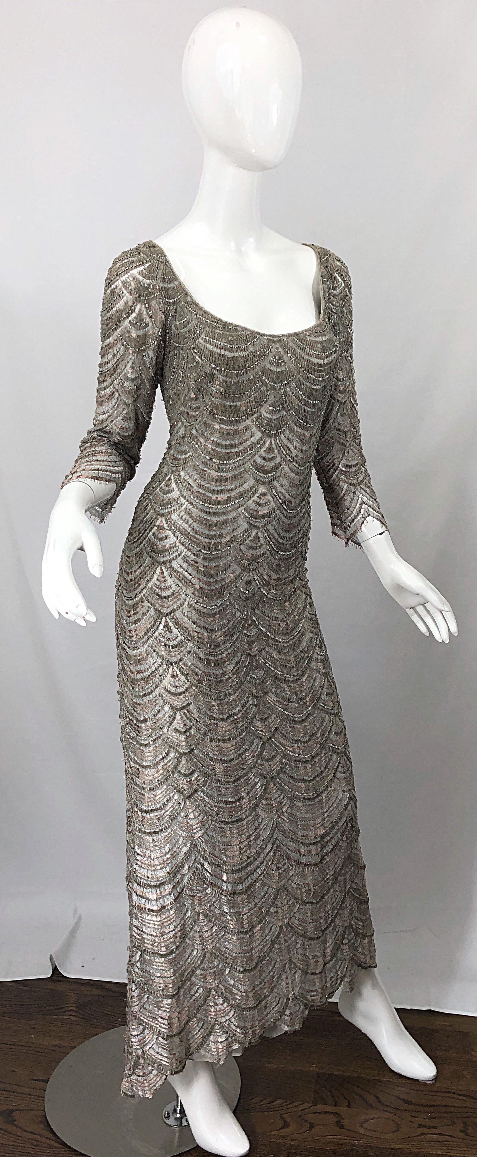 Beautiful 1990s Badgley Mischka Size 12 Fully Beaded Grey Vintage 90s Deco Gown In Excellent Condition For Sale In San Diego, CA