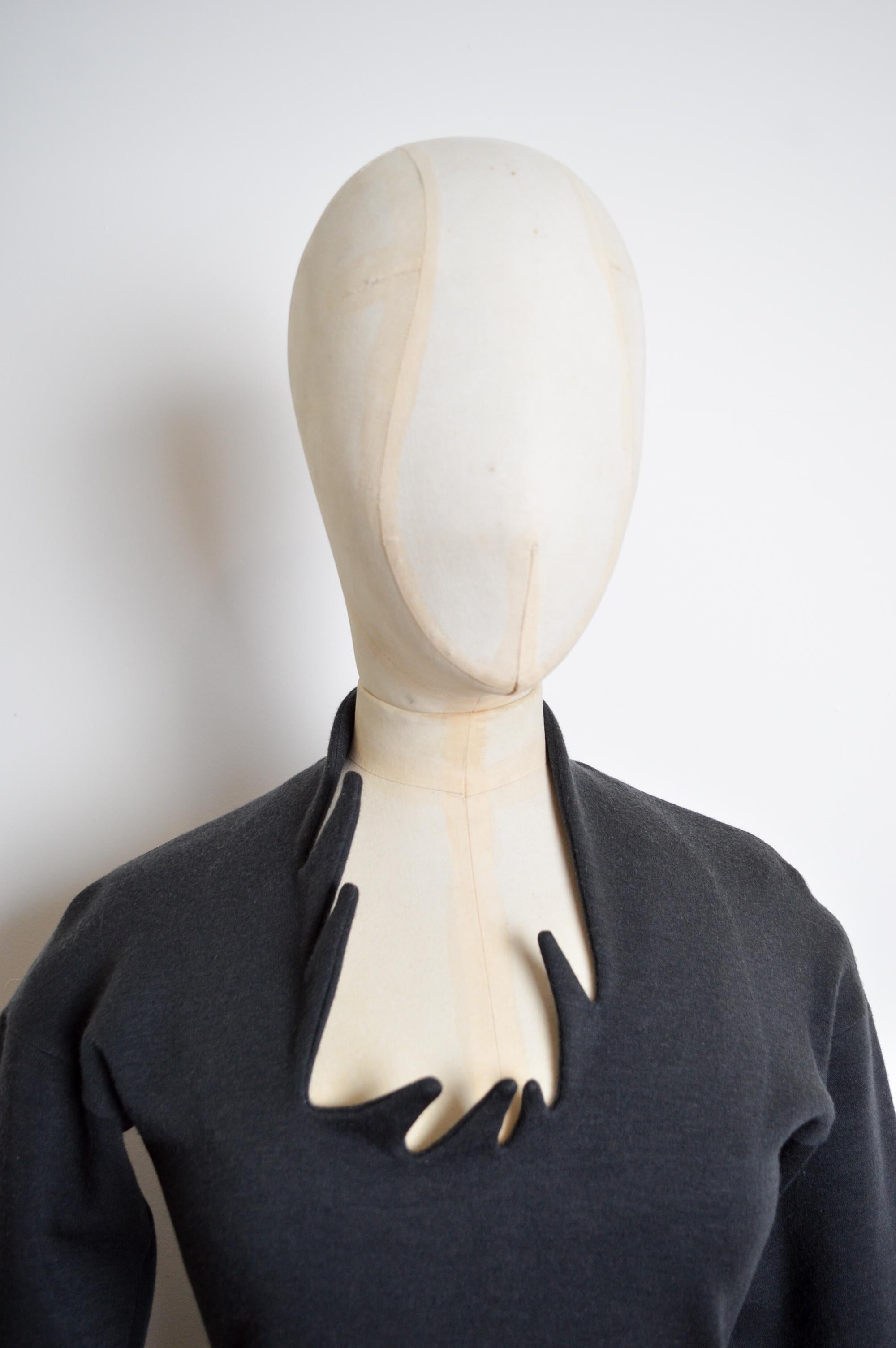 Beautiful 1990's Romeo Gigli Grey Long Sleeve Wool Avant Guard Body Con Dress For Sale 2