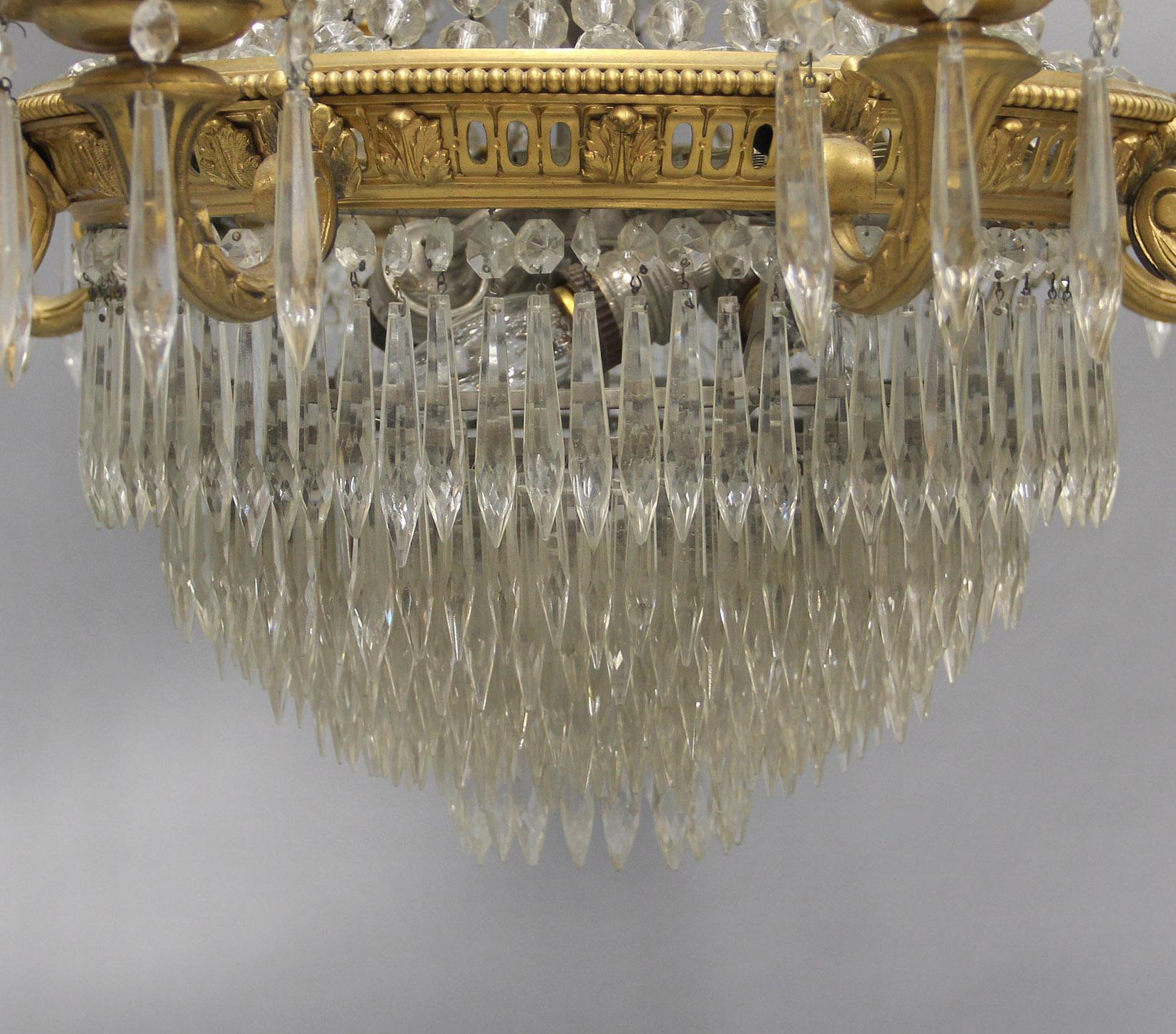 Beautiful 19th Century Bronze and Beaded Seventeen Light Drop Crystal Chandelier For Sale 2