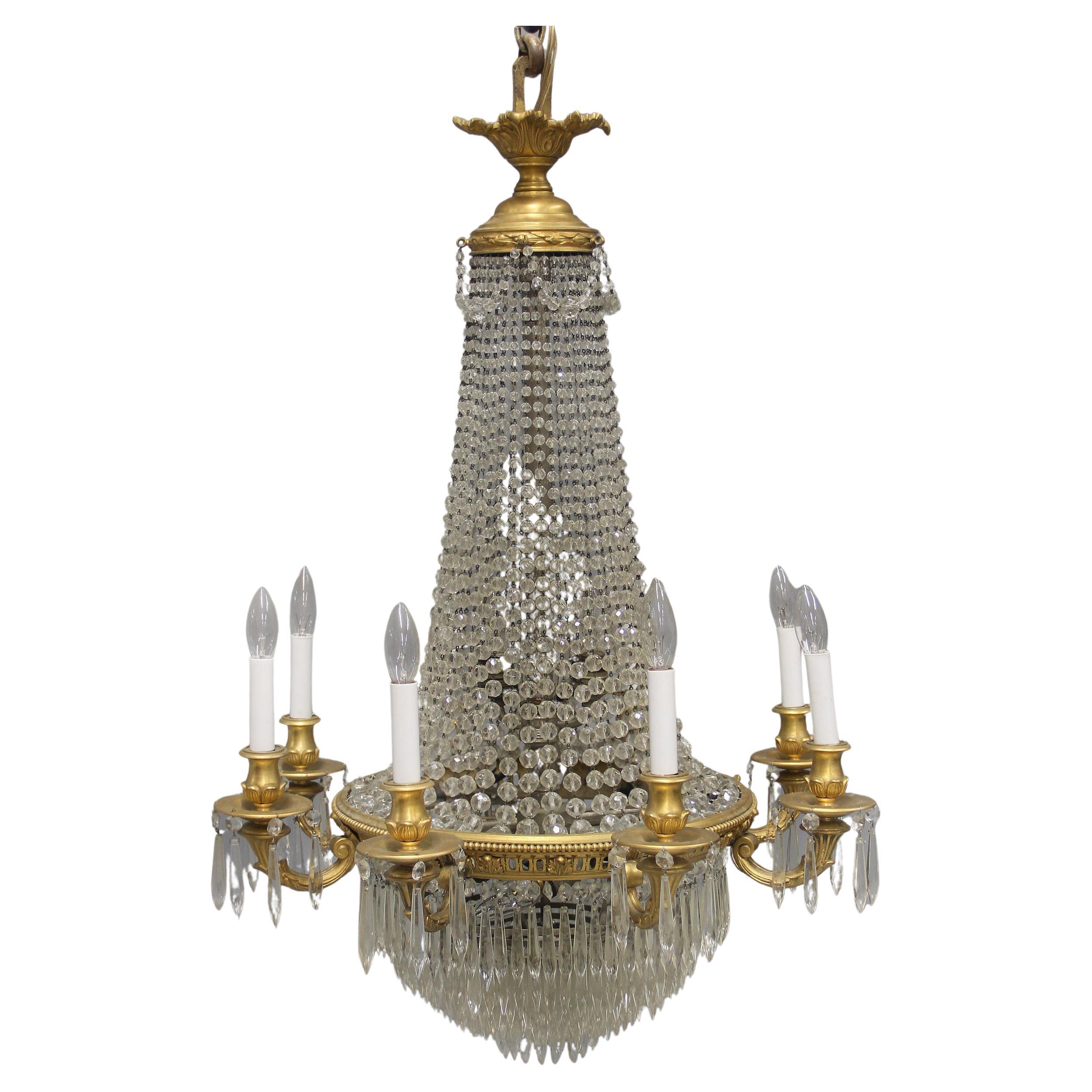 Beautiful 19th Century Bronze and Beaded Seventeen Light Drop Crystal Chandelier For Sale